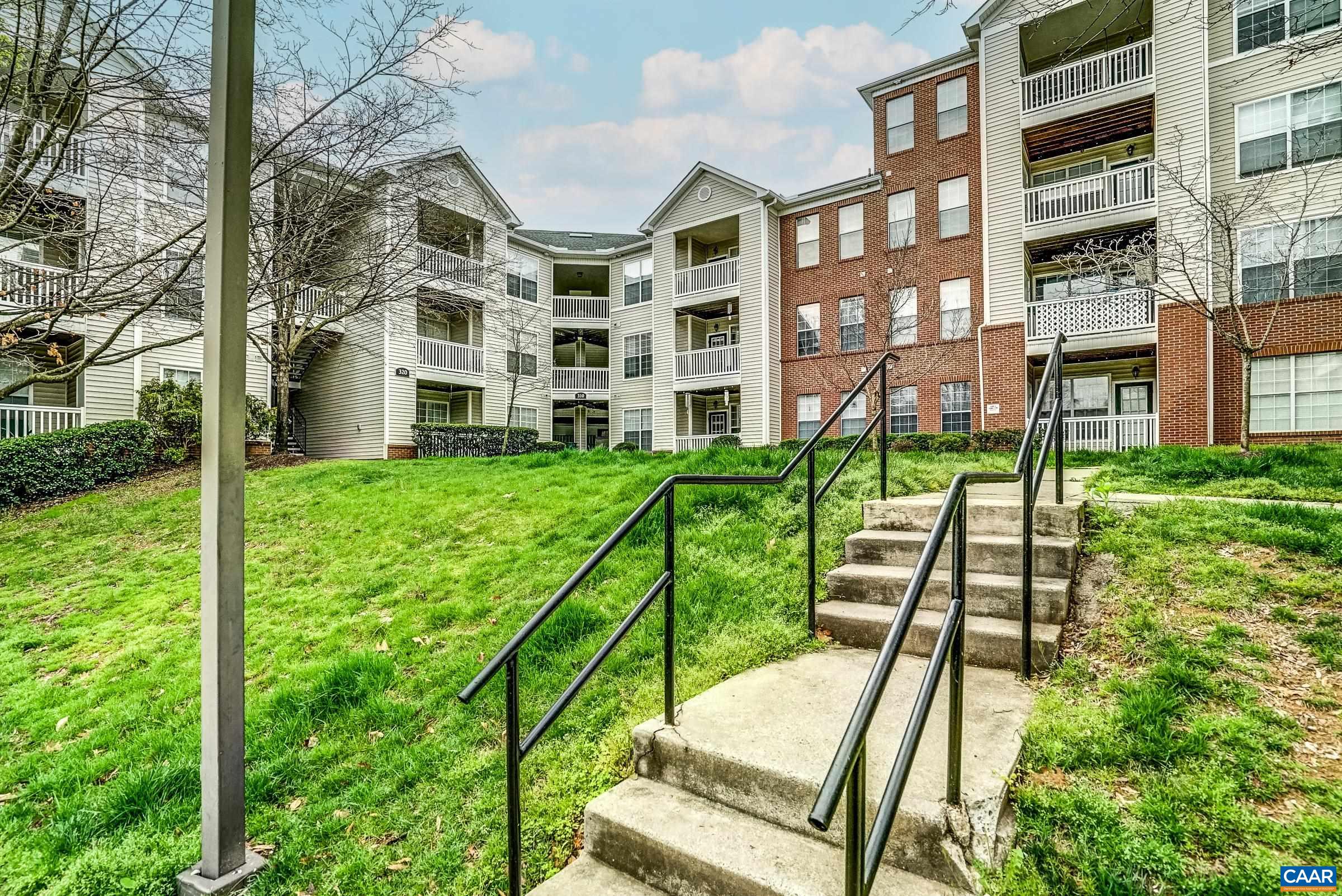 310 RIVERBEND DR Unit: 2C