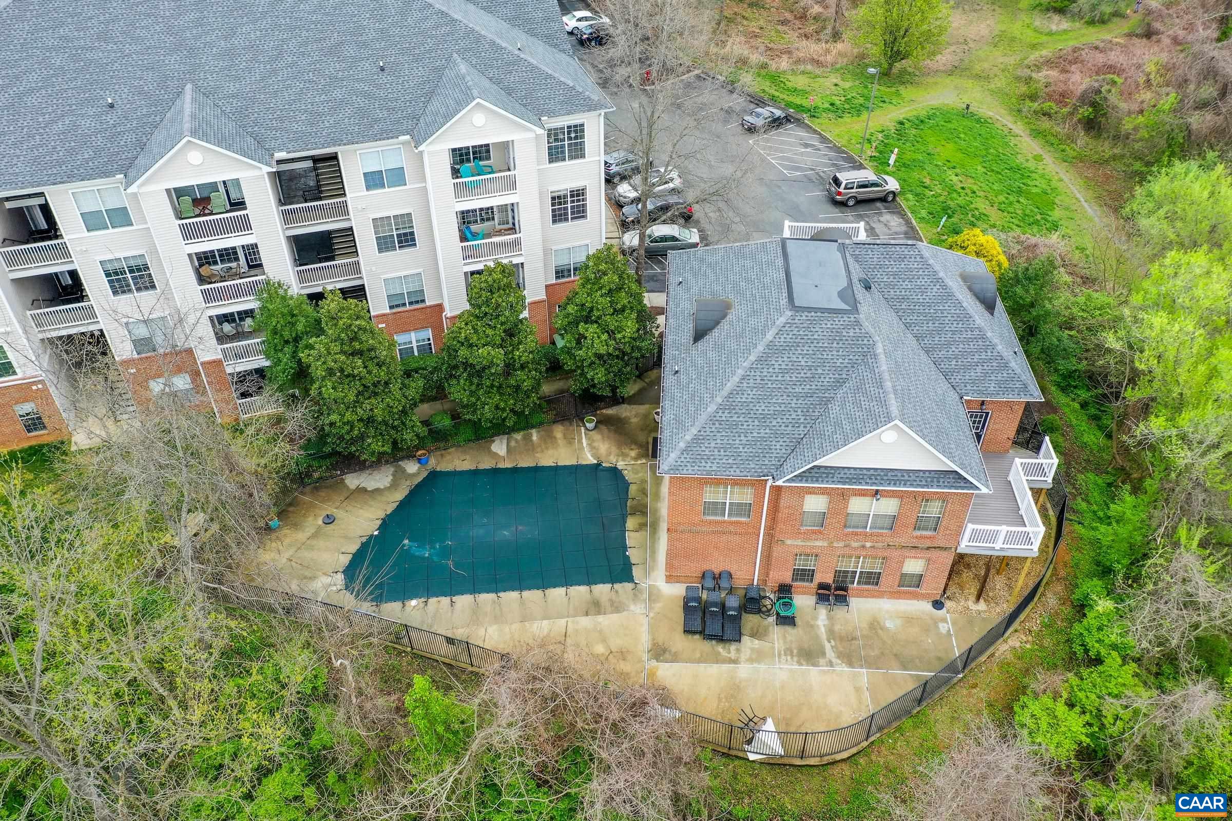 310 RIVERBEND DR Unit: 2C