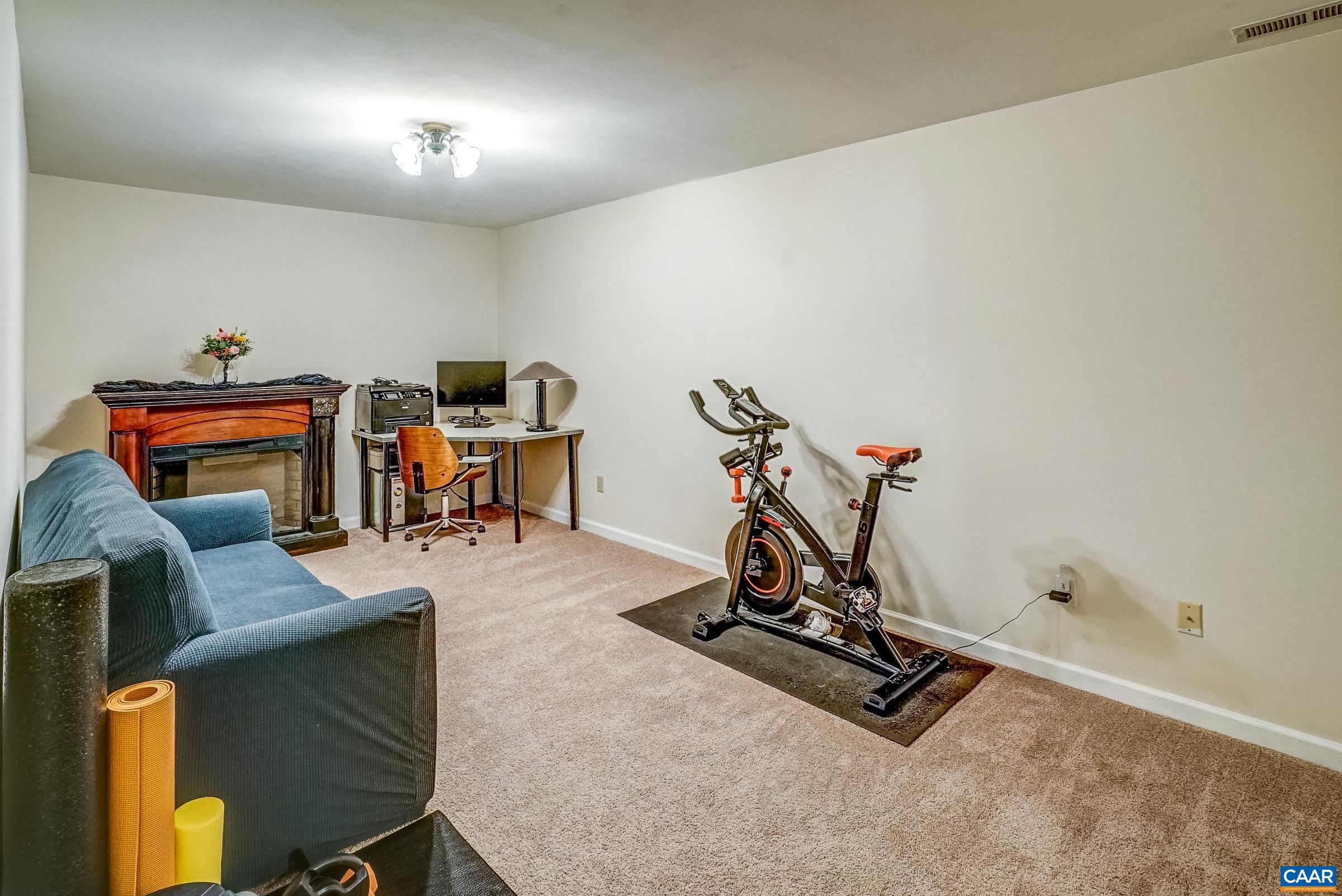 1016 TOWNE LN
