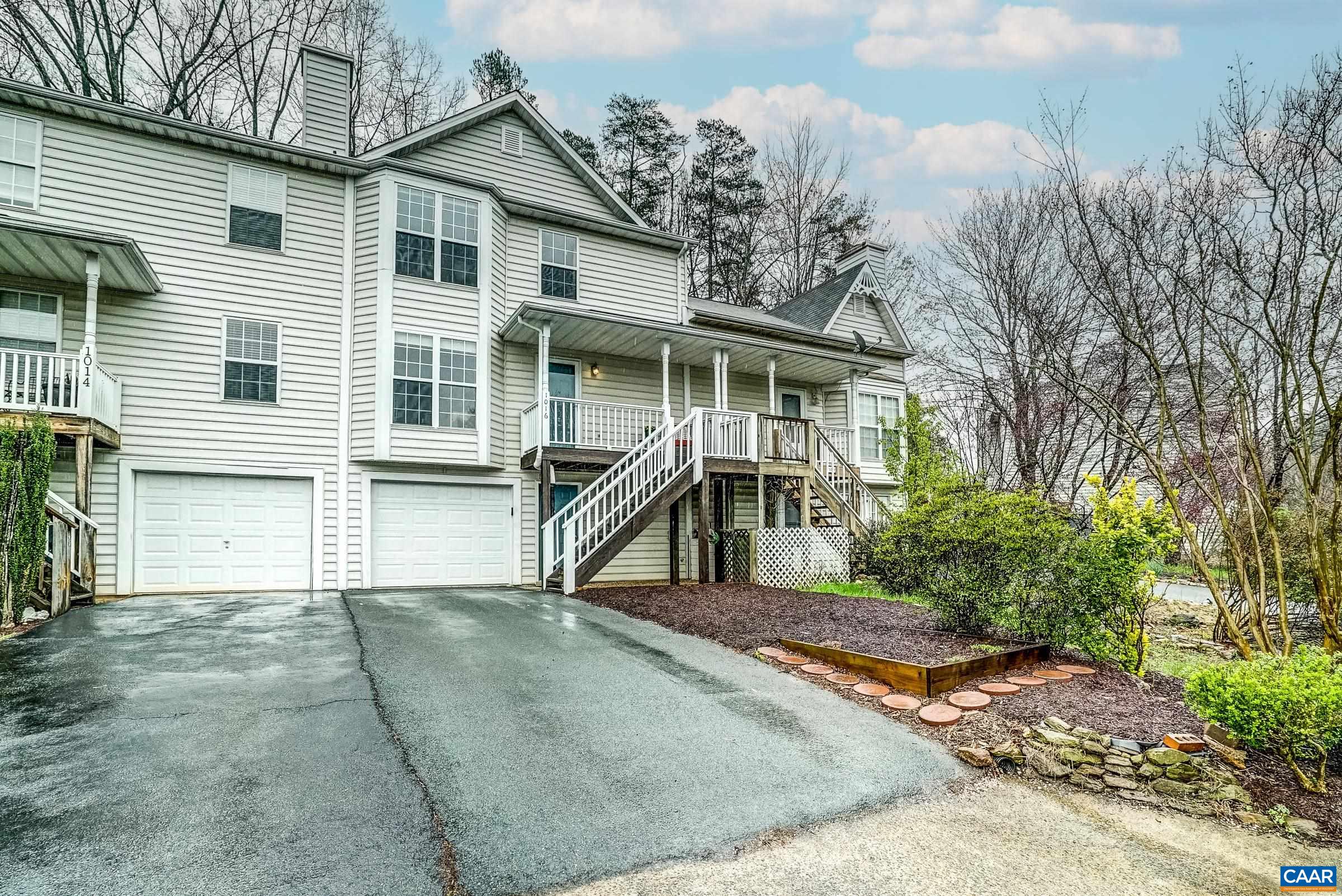 1016 TOWNE LN