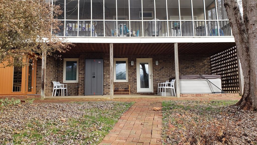 4800 MAHONIA DR