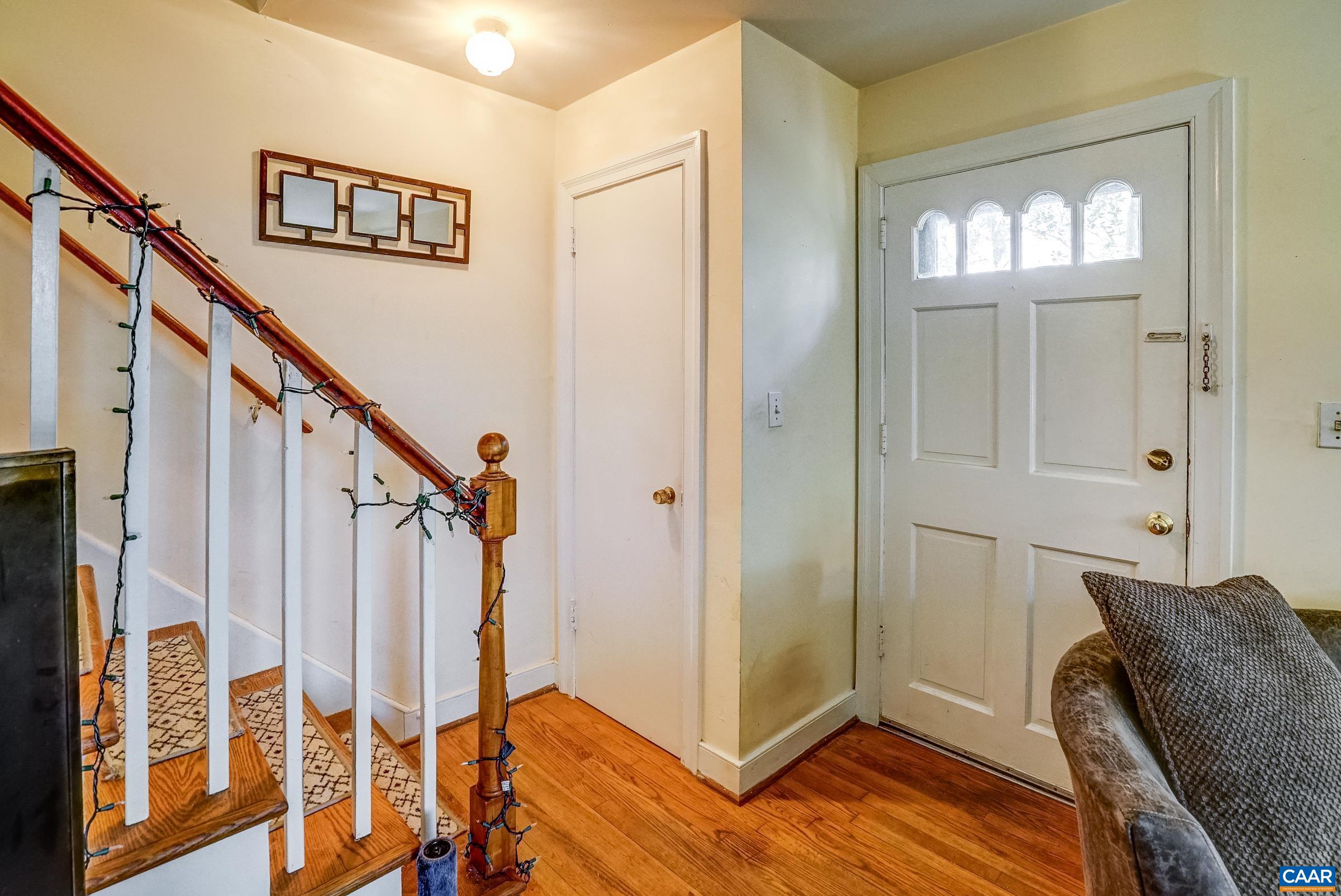 1040 LOCUST AVE Unit: A&B