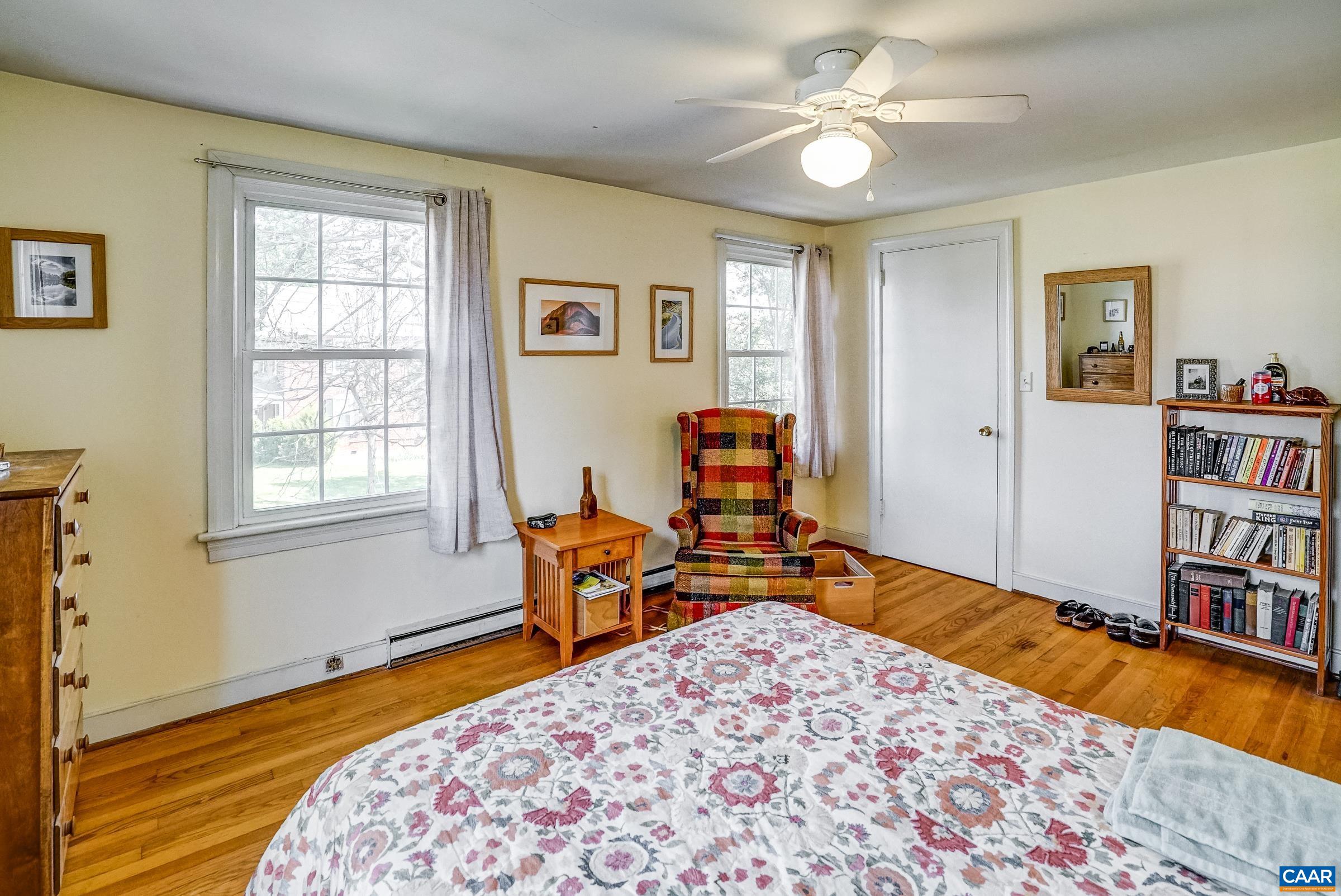 1040 LOCUST AVE Unit: A&B