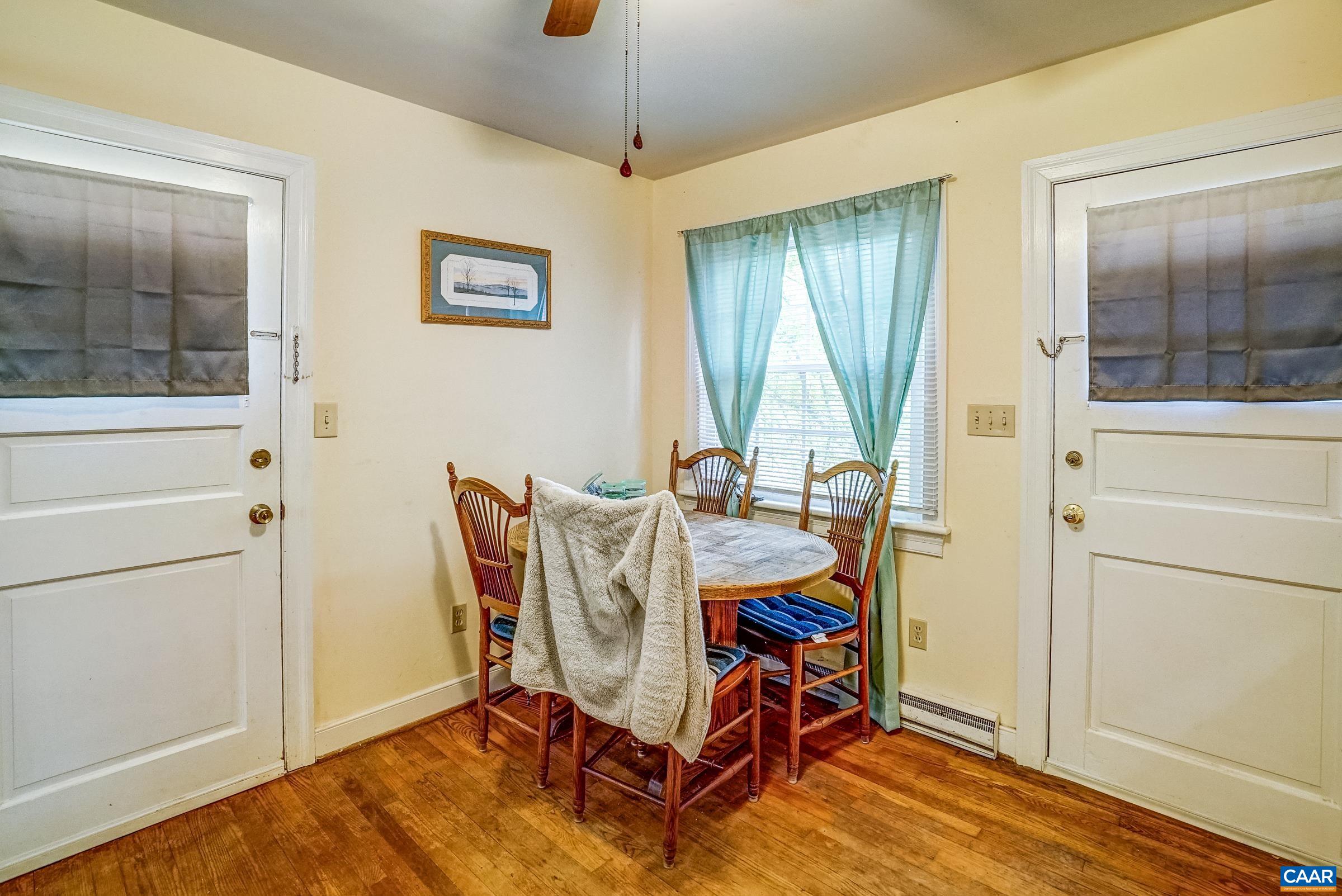 1040 LOCUST AVE Unit: A&B