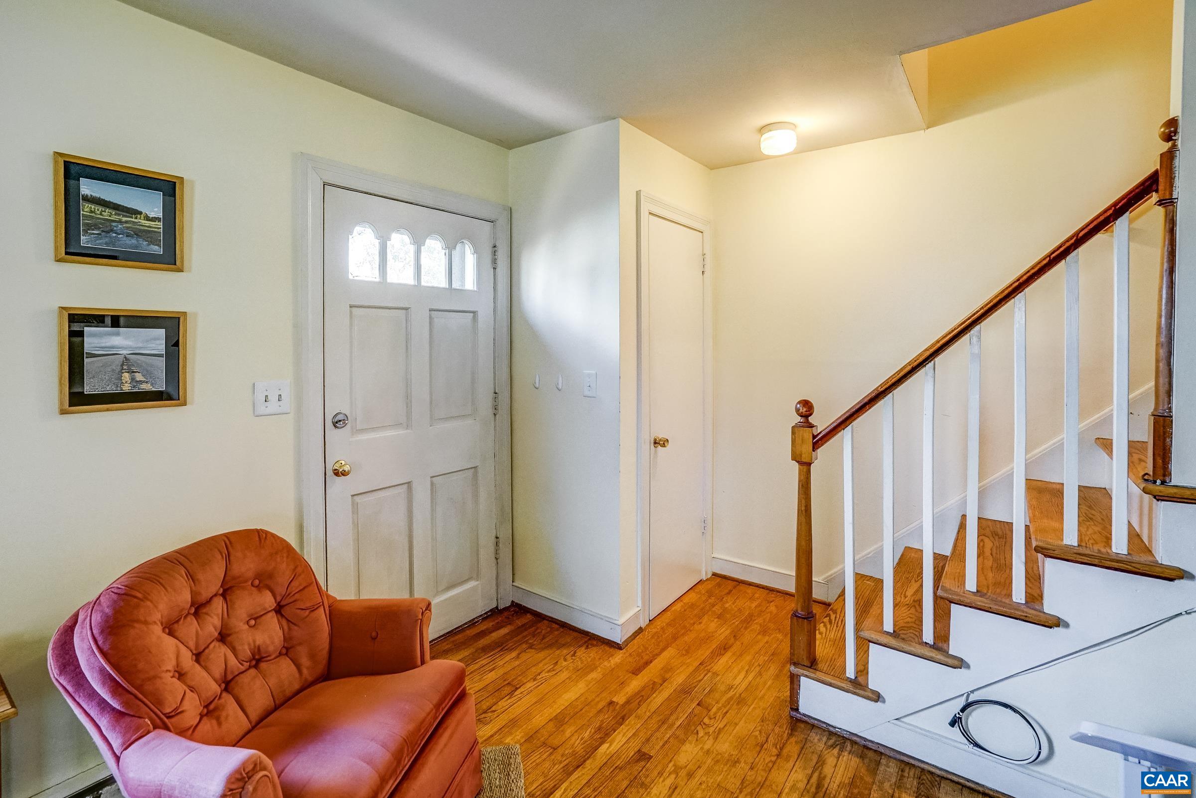 1040 LOCUST AVE Unit: A&B