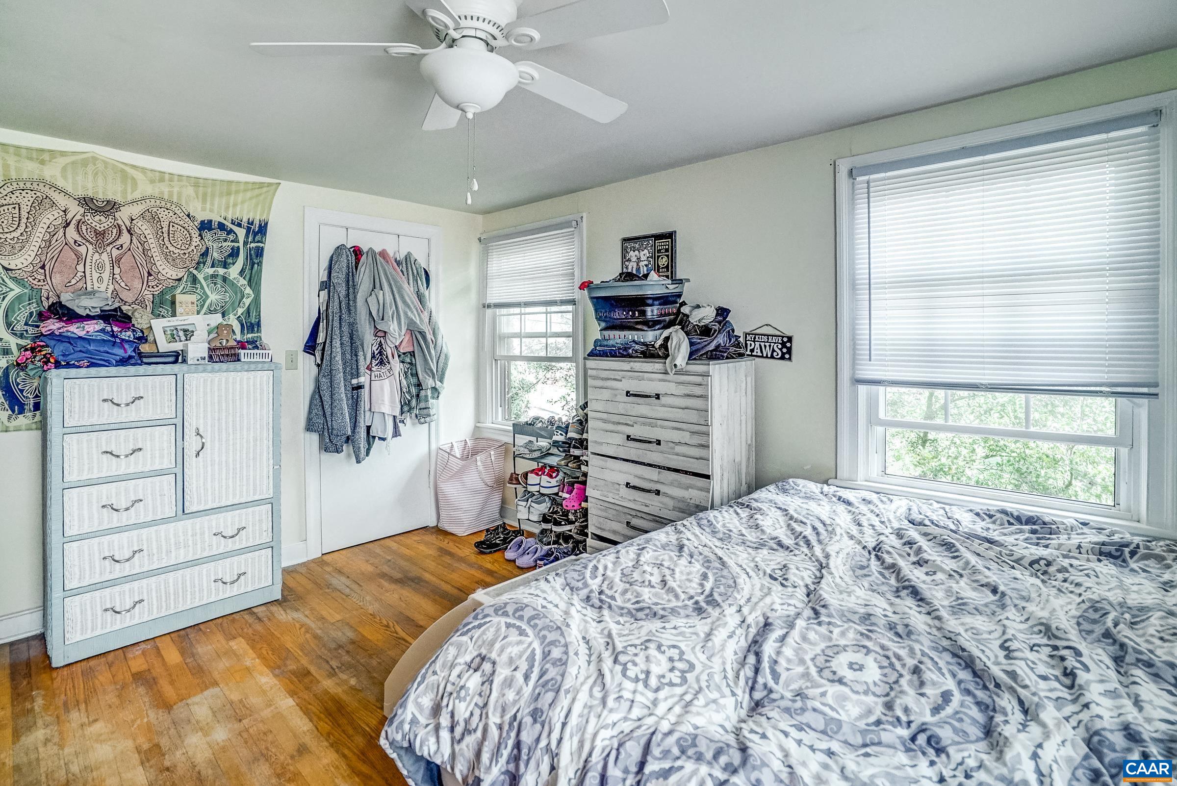 1040 LOCUST AVE Unit: A&B