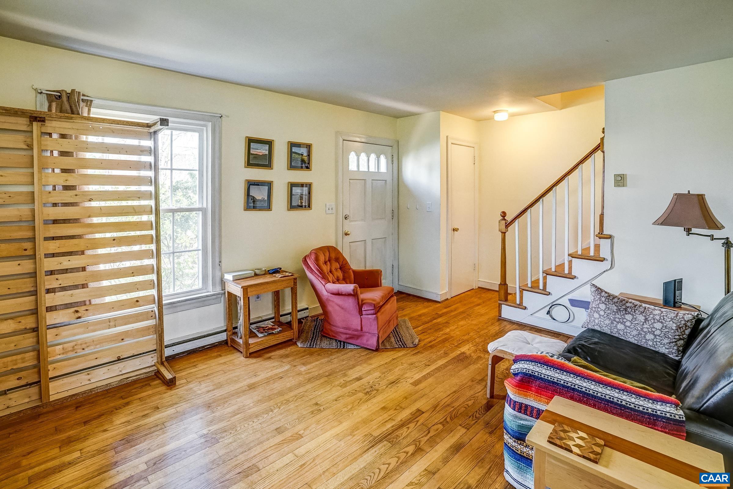 1040 LOCUST AVE Unit: A&B