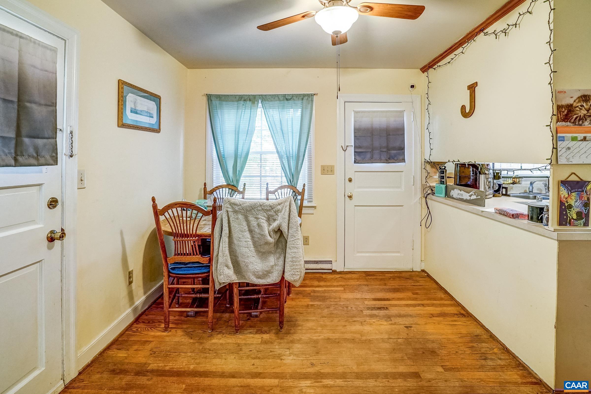 1040 LOCUST AVE Unit: A&B