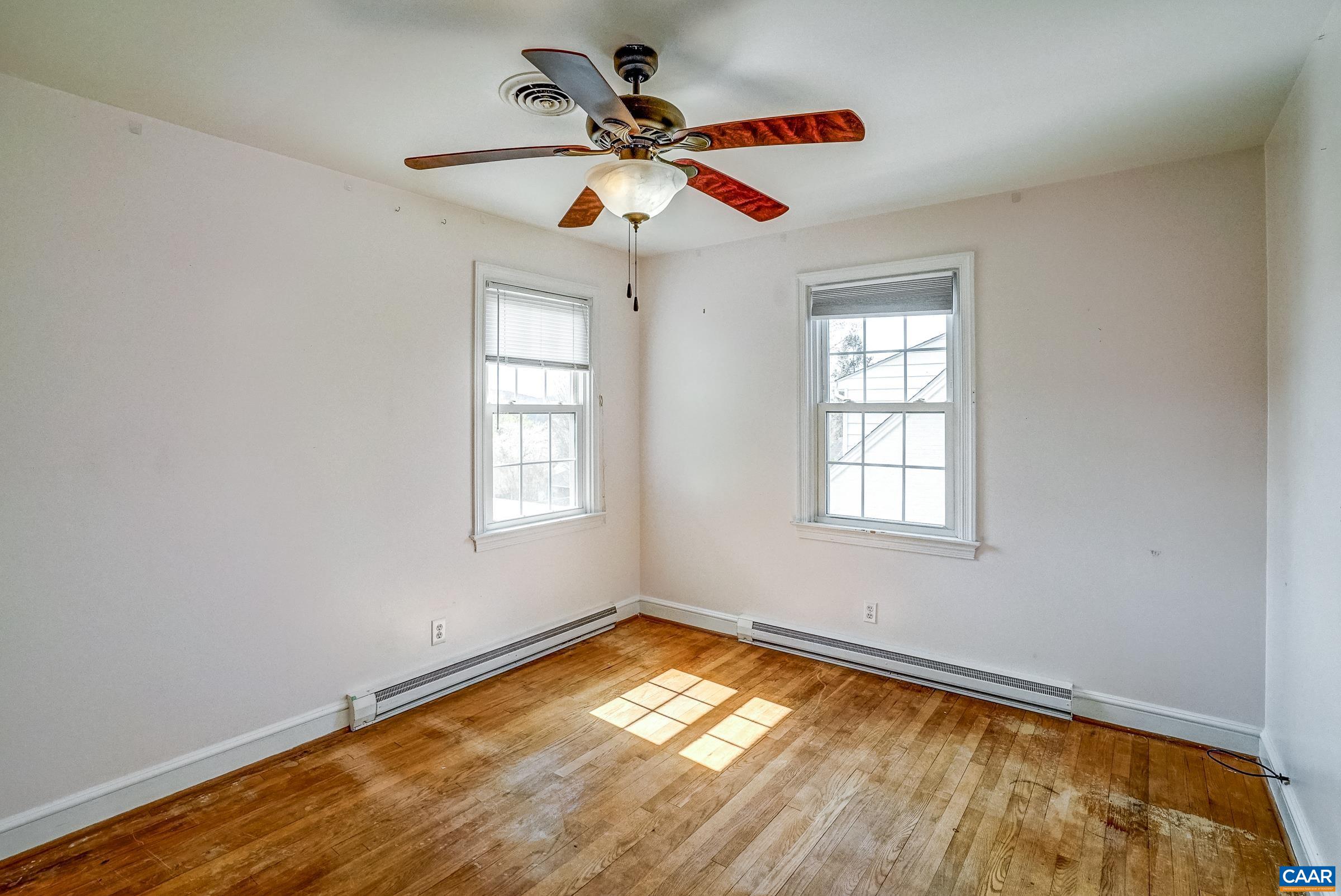 1038 LOCUST AVE Unit: A&B