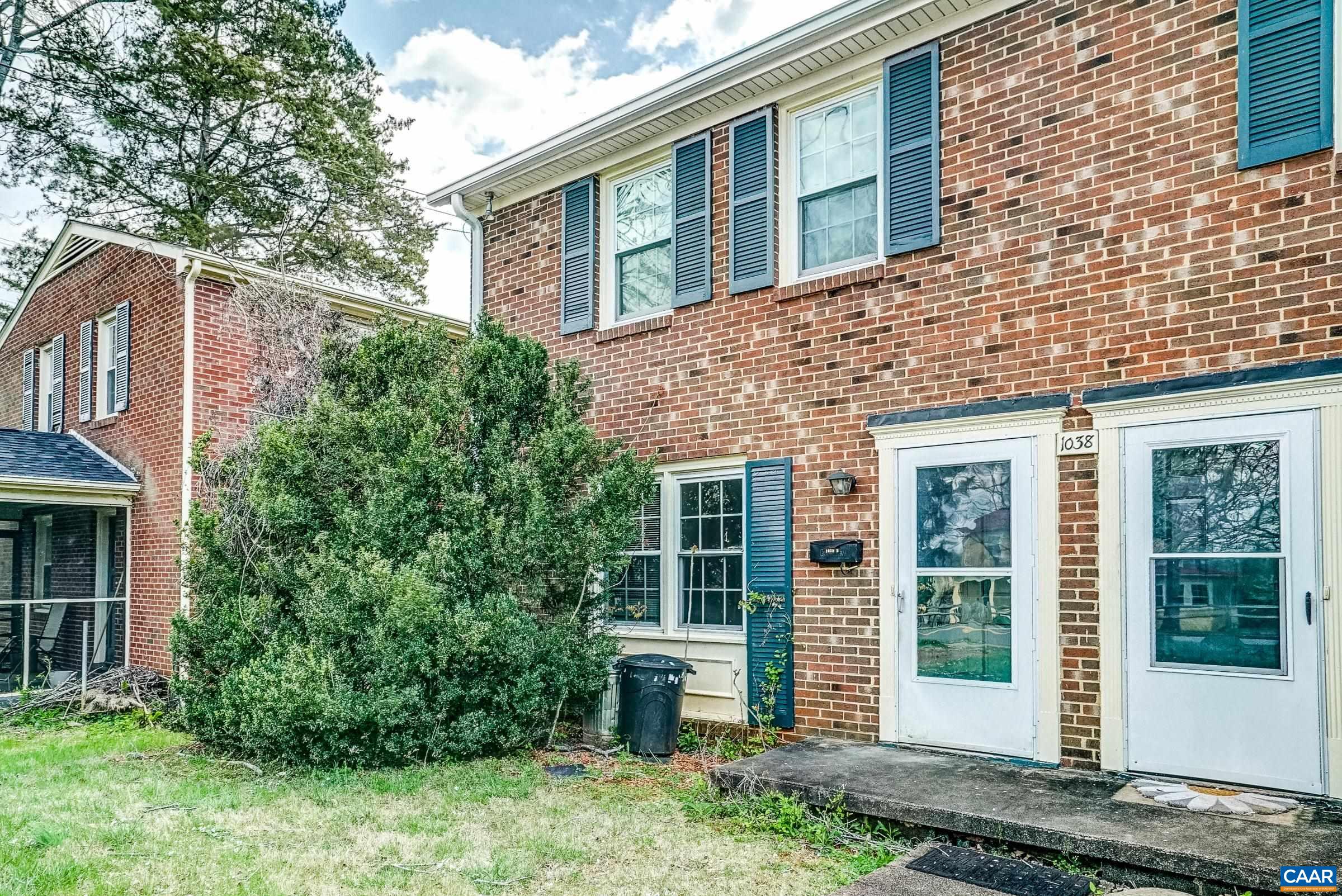 1038 LOCUST AVE Unit: A&B