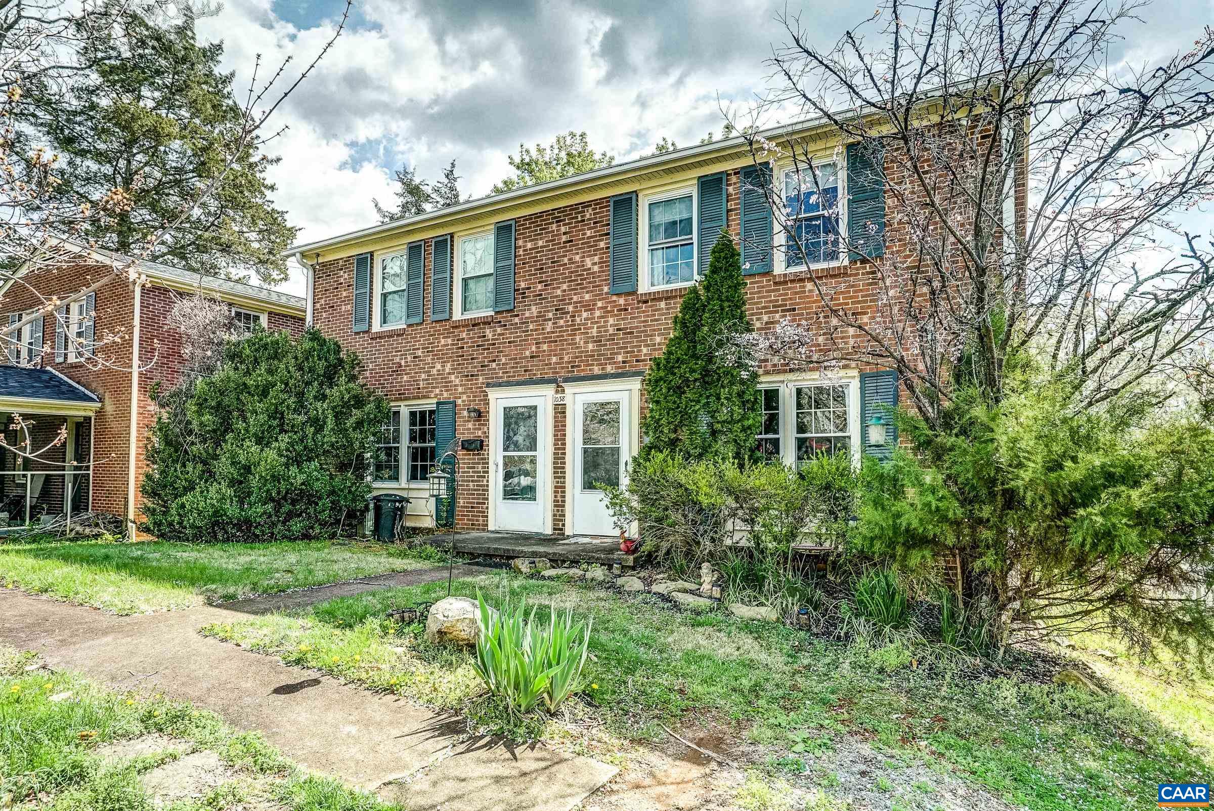 1038 LOCUST AVE Unit: A&B