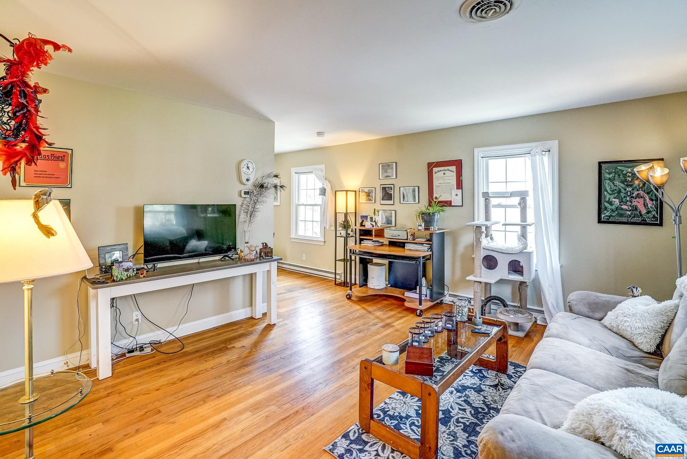 1038 LOCUST AVE Unit: A&B