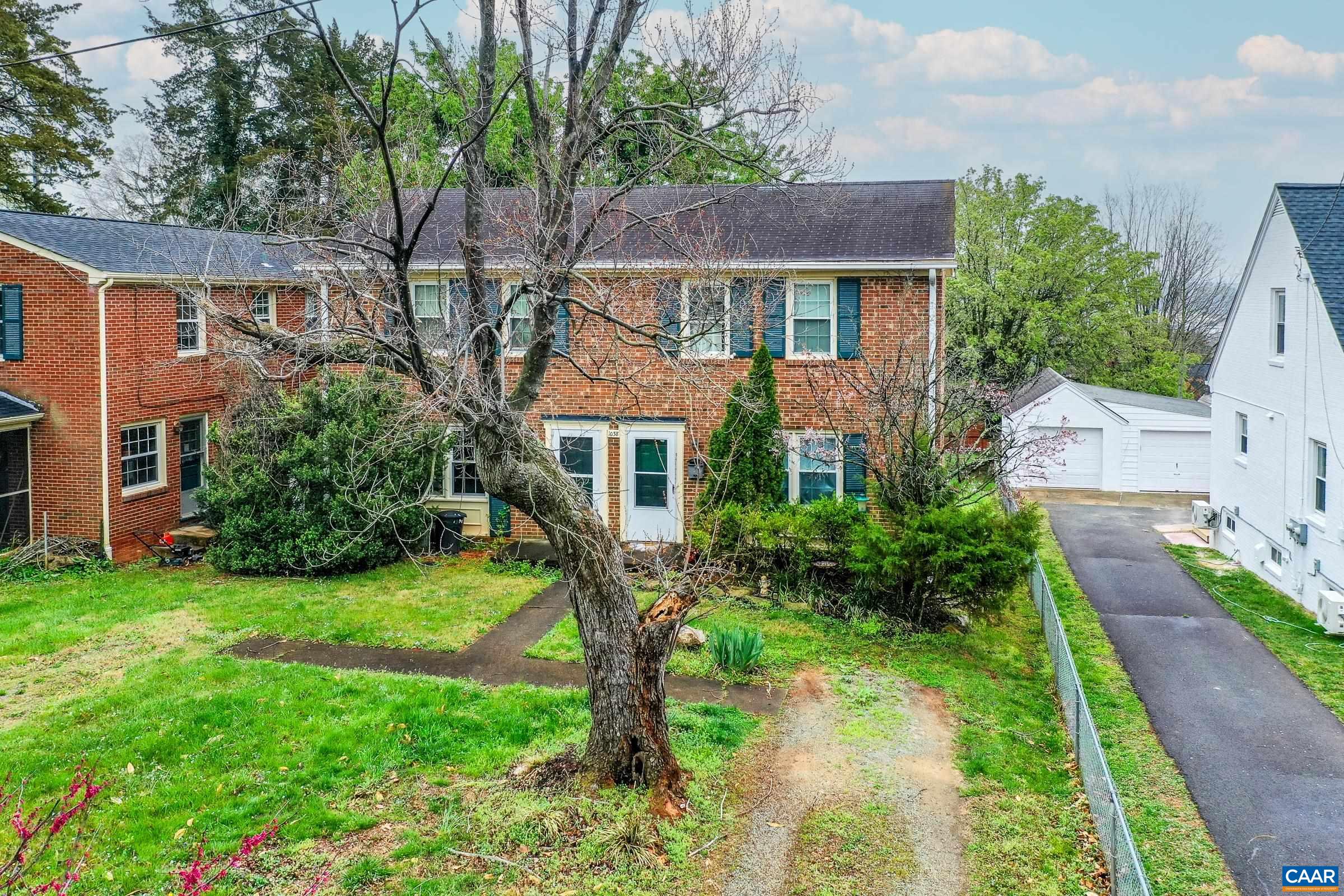 1038 LOCUST AVE Unit: A&B