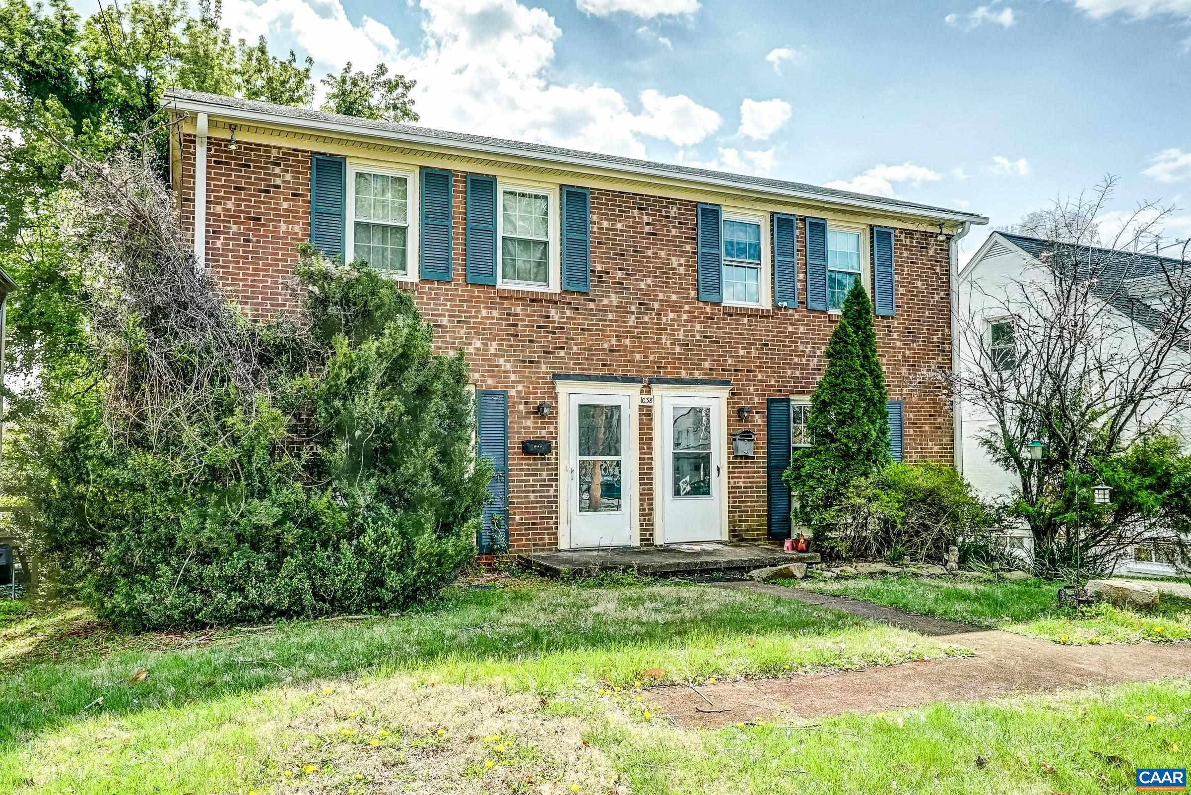 1038 LOCUST AVE Unit: A&B