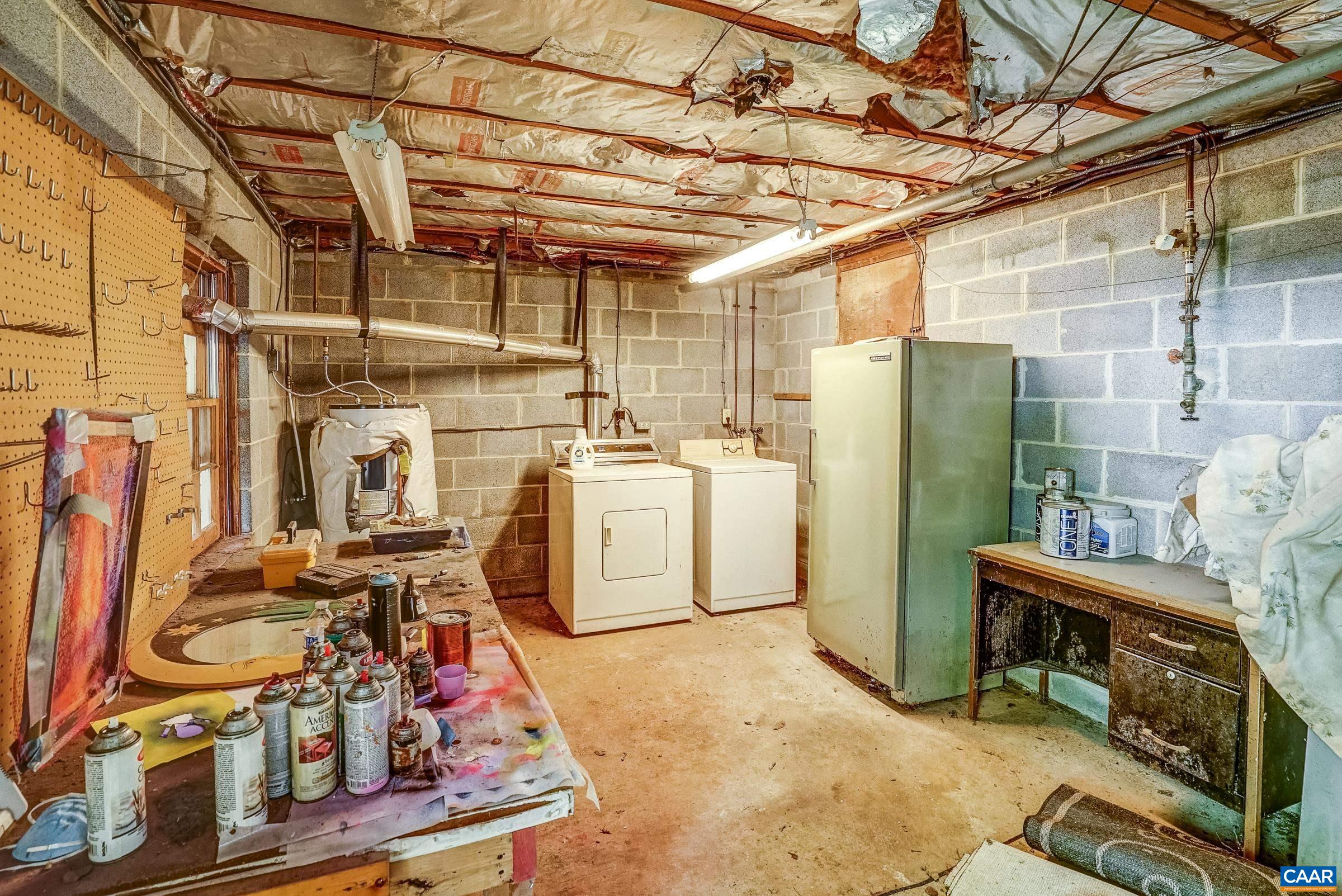 1038 LOCUST AVE Unit: A&B