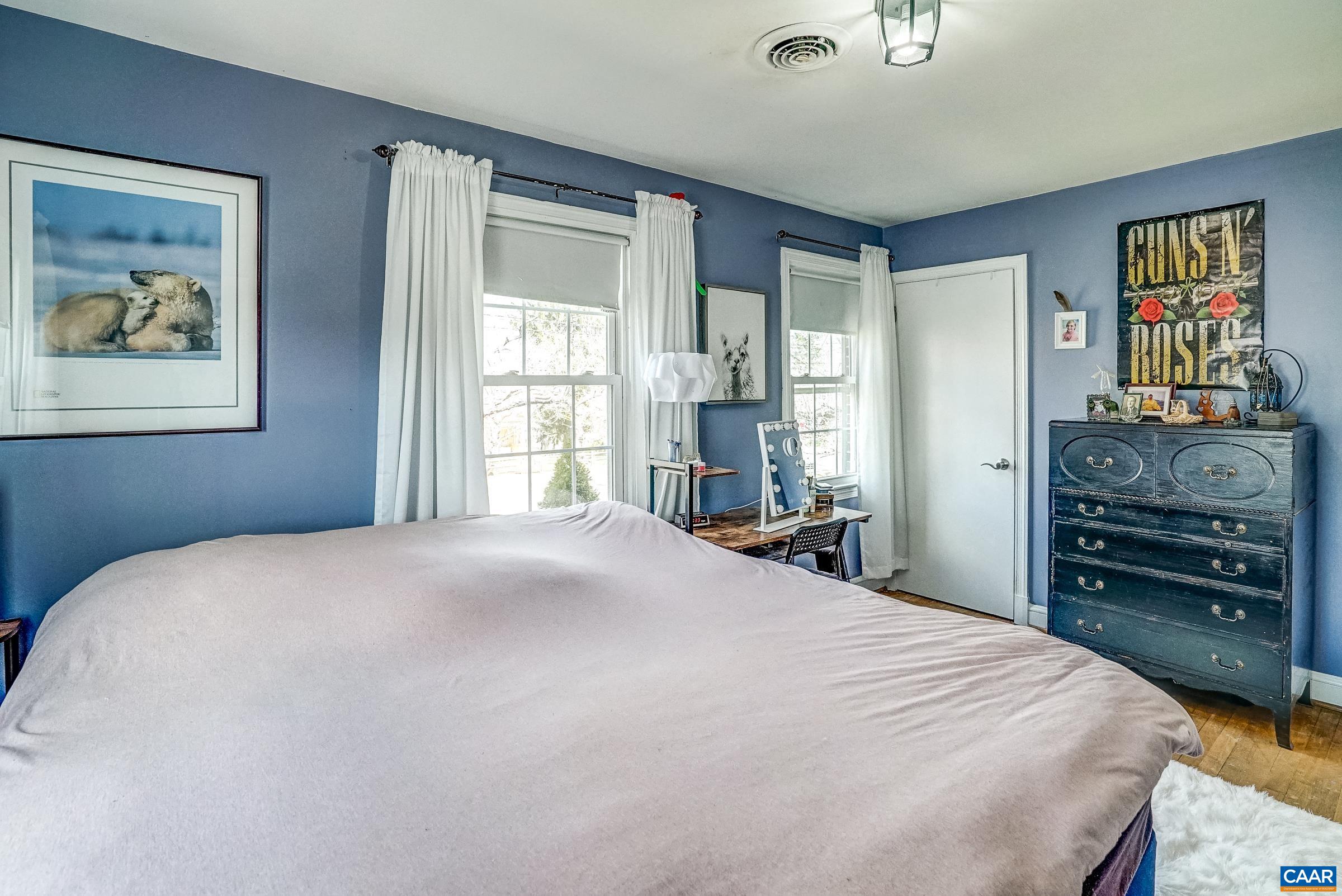 1038 LOCUST AVE Unit: A&B