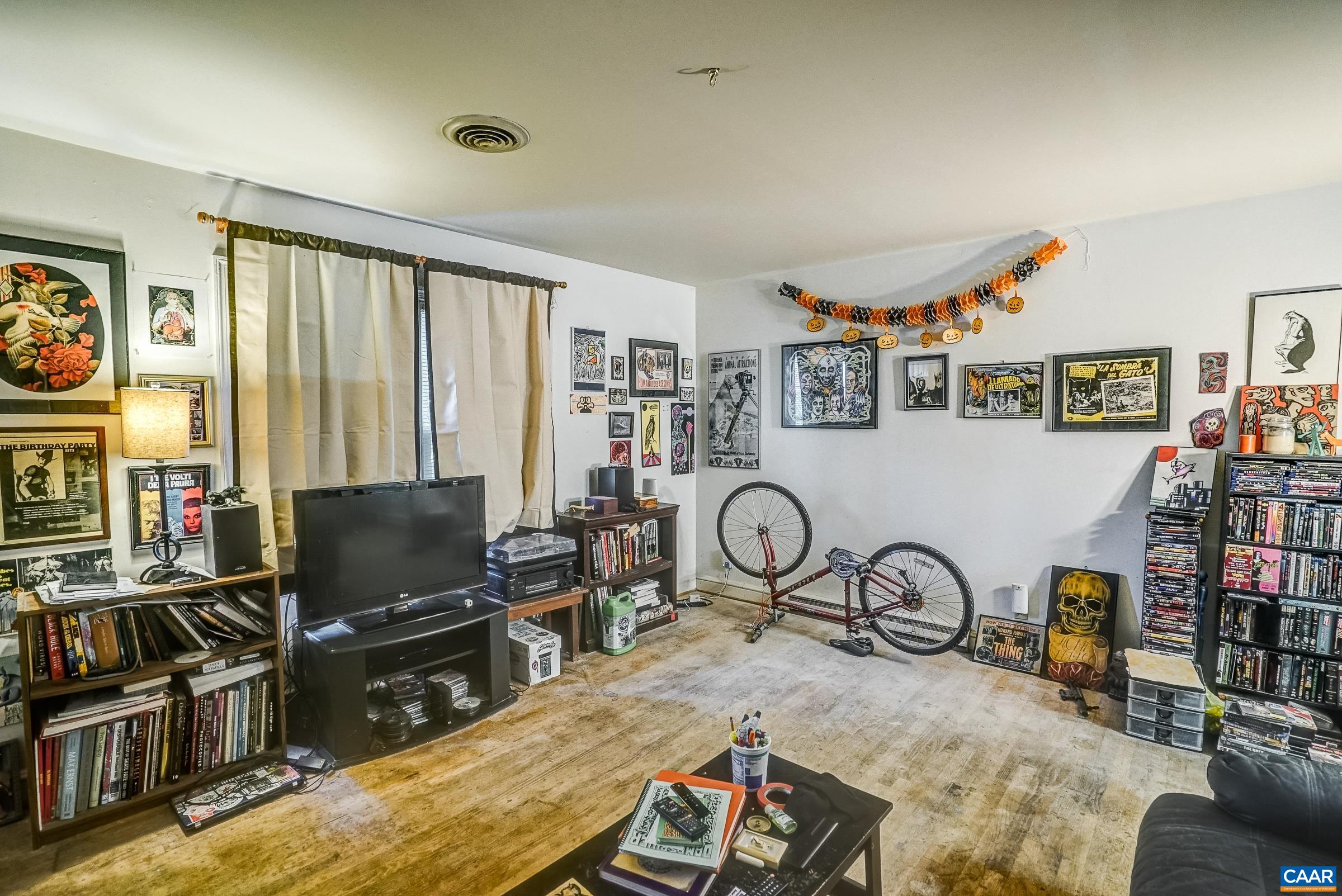 1038 LOCUST AVE Unit: A&B