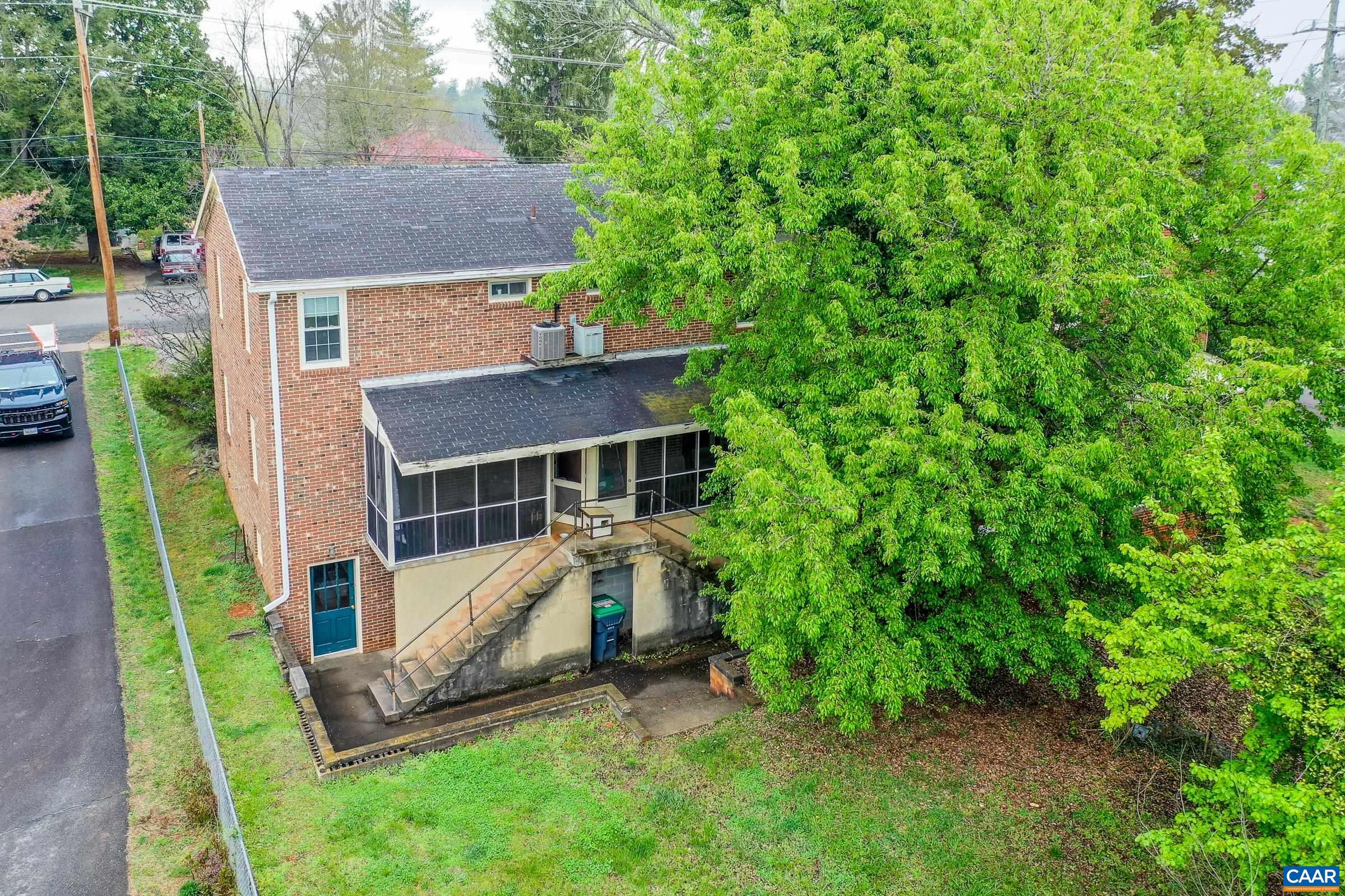 1038 LOCUST AVE Unit: A&B