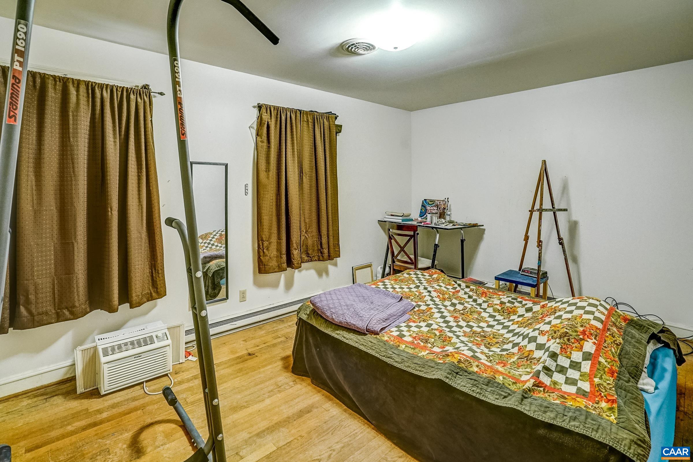 1038 LOCUST AVE Unit: A&B