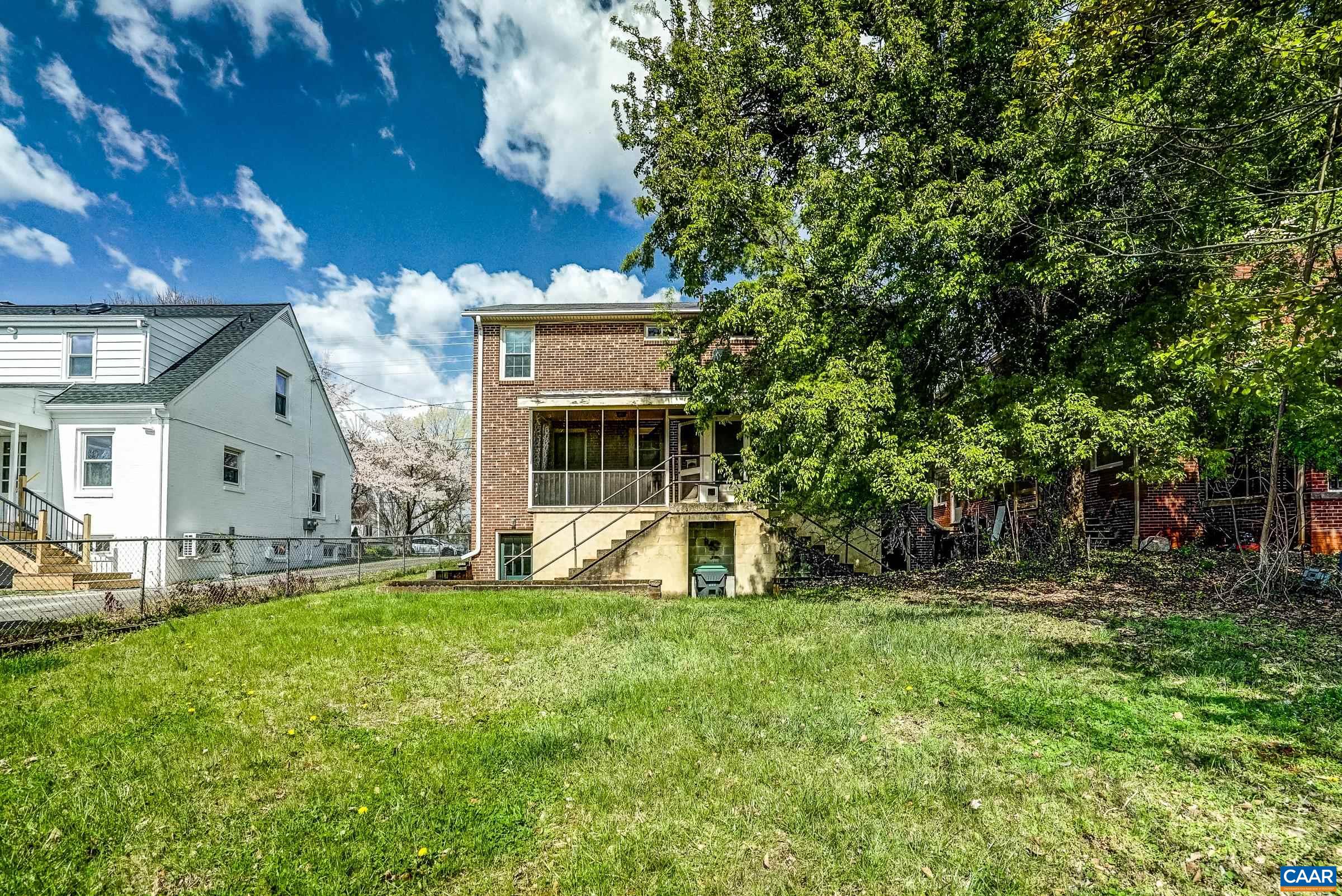 1038 LOCUST AVE Unit: A&B