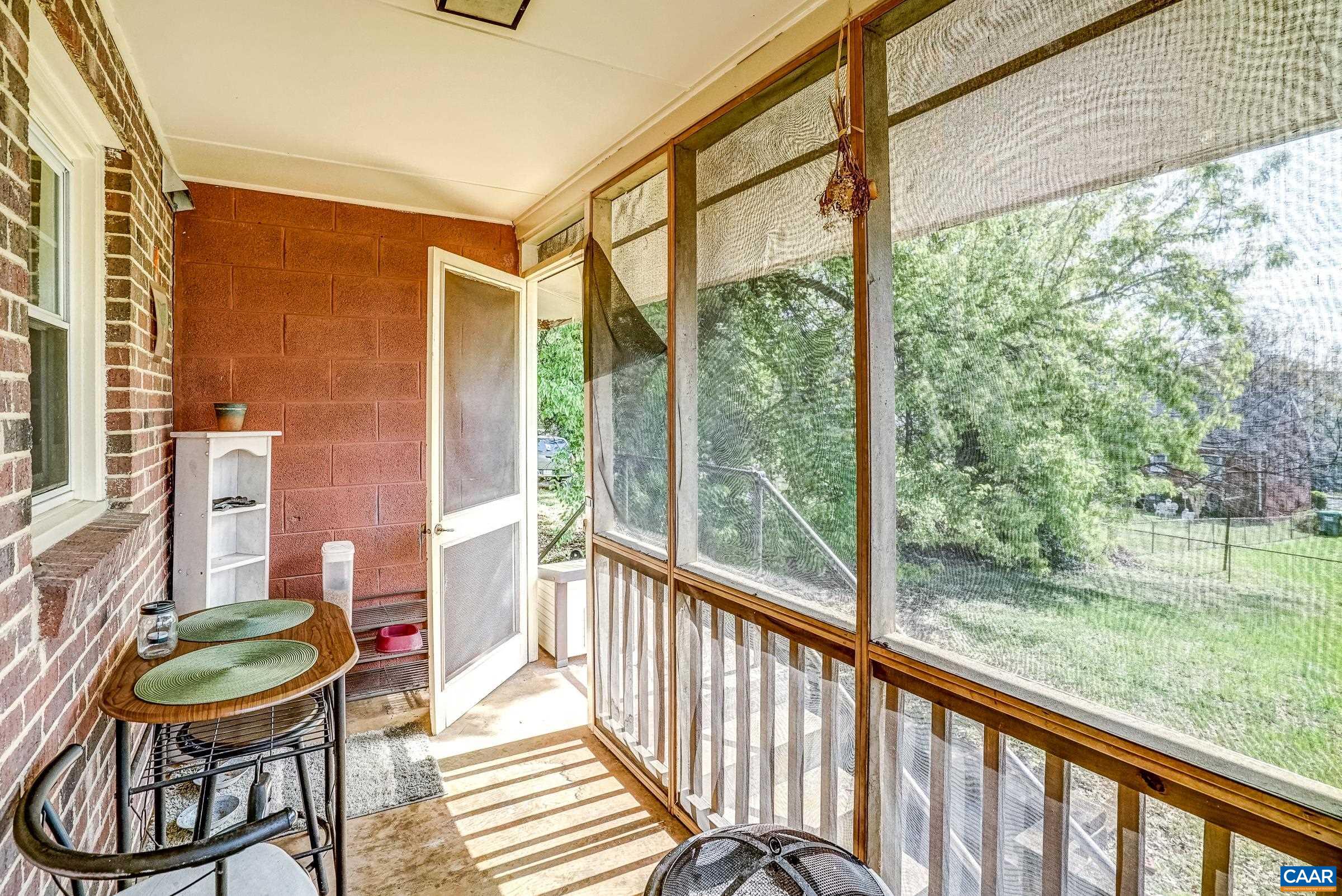 1038 LOCUST AVE Unit: A&B