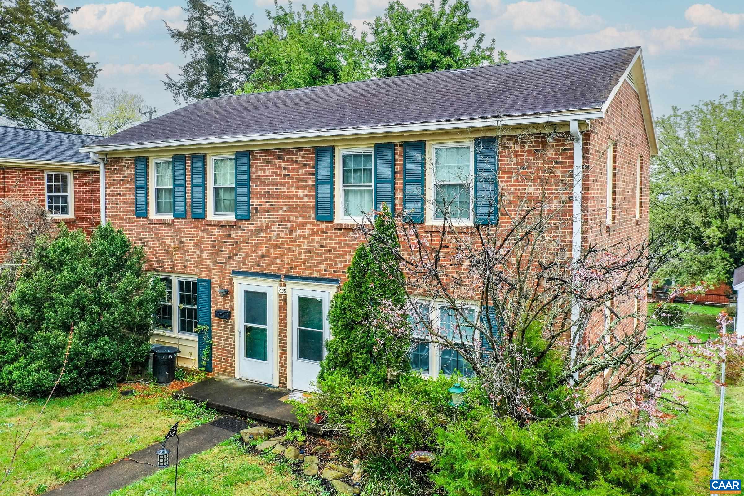 1038 LOCUST AVE Unit: A&B