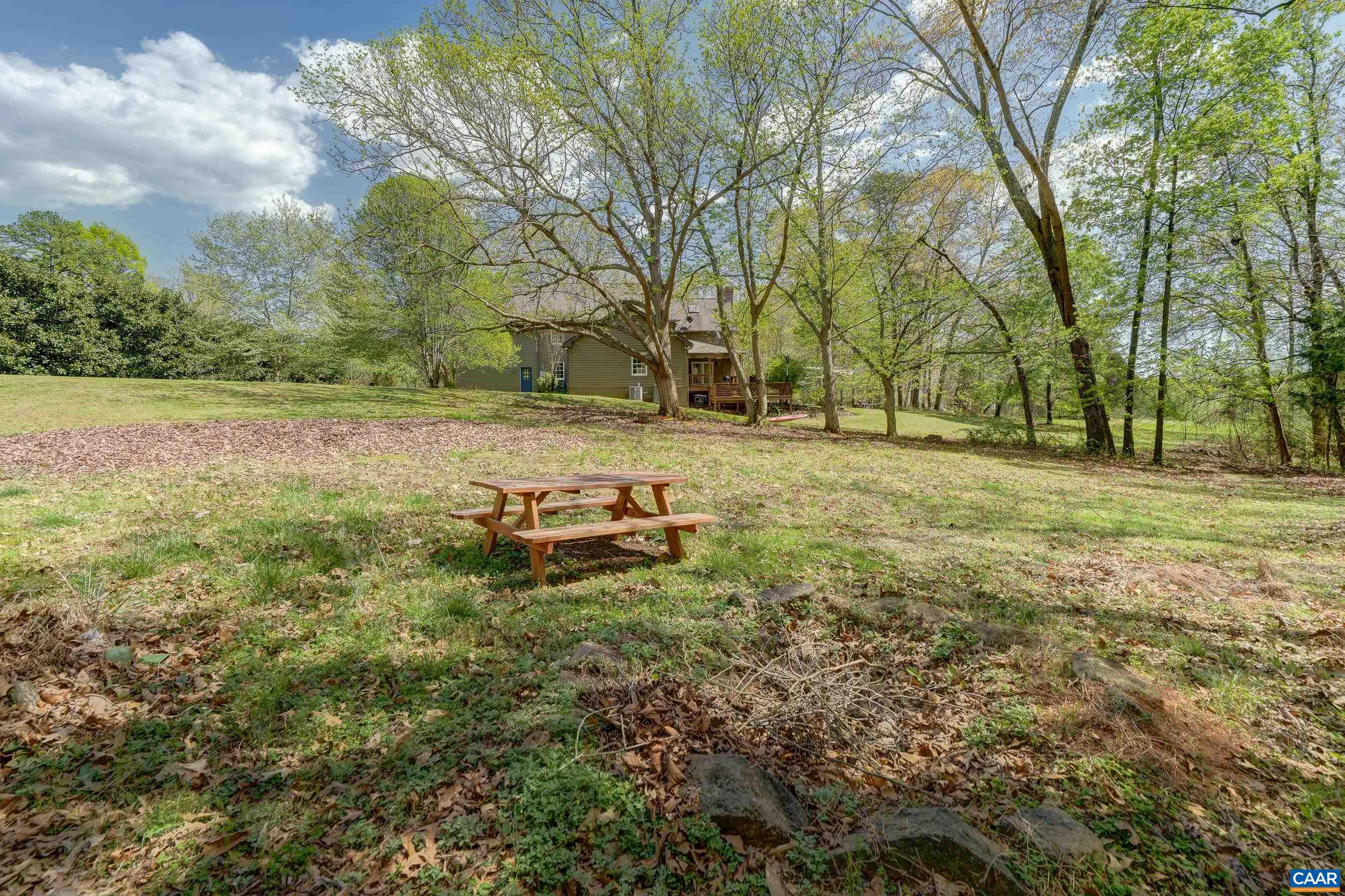 5210 TANAGER WOODS DR