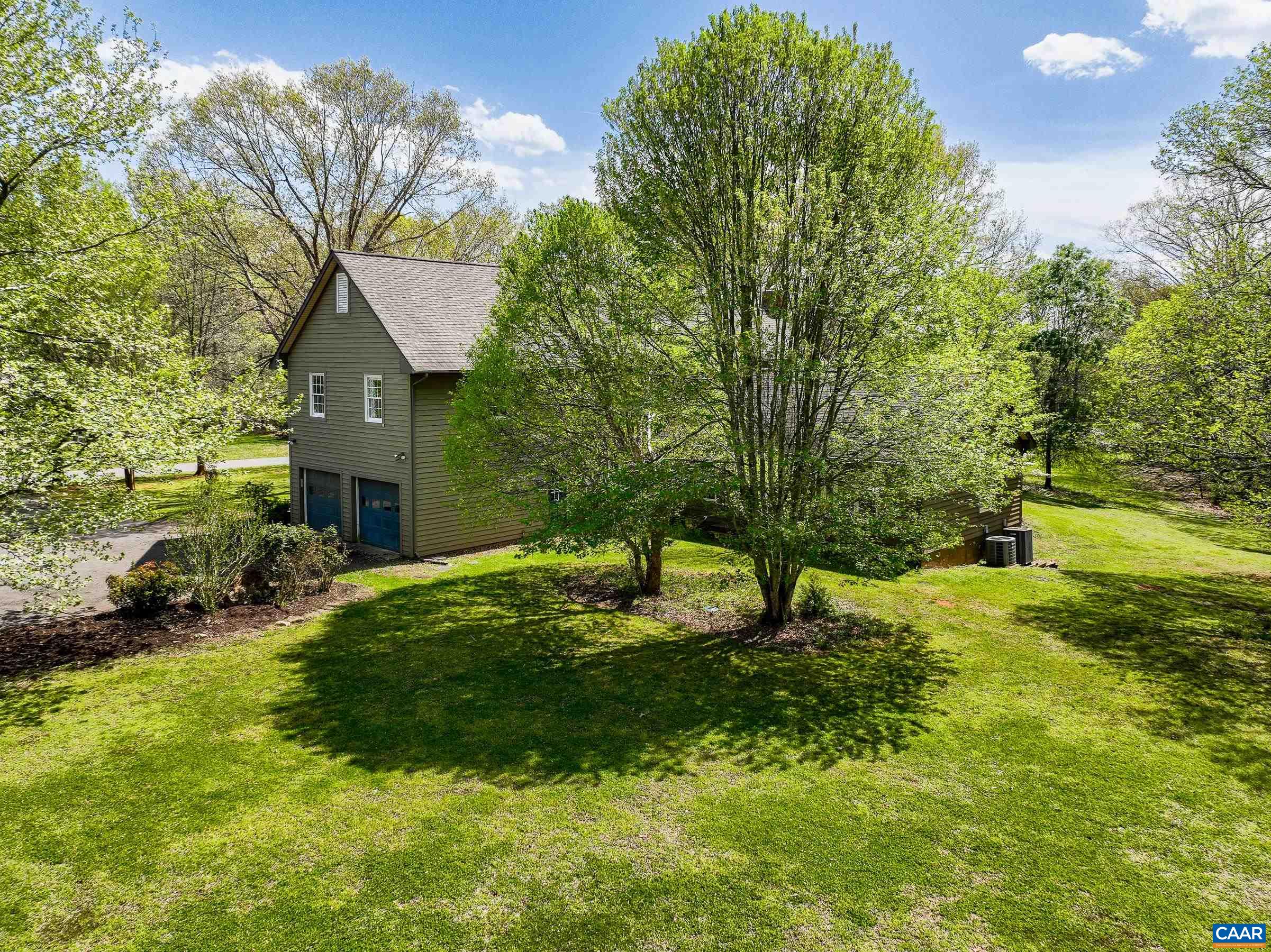 5210 TANAGER WOODS DR