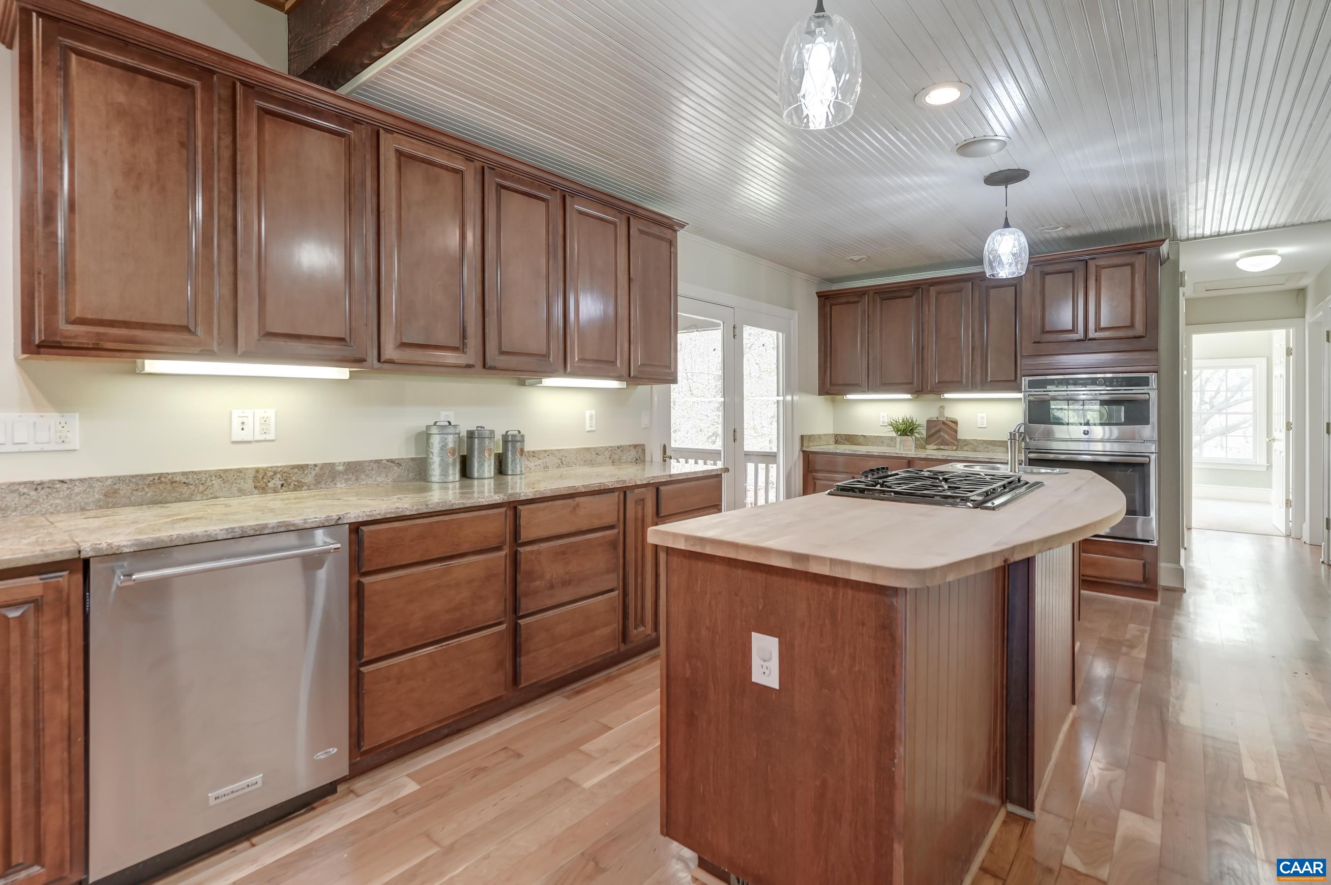 5210 TANAGER WOODS DR