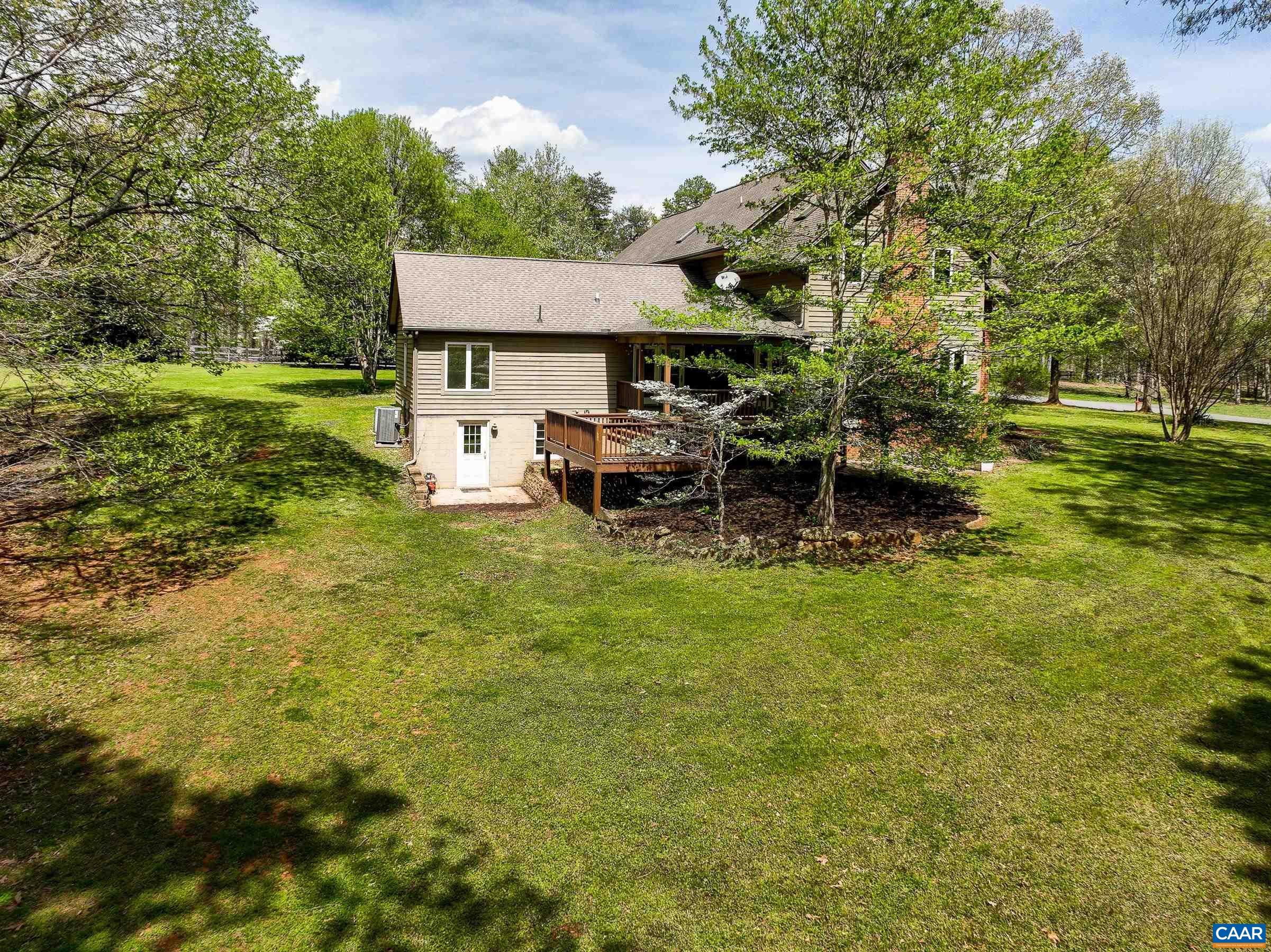 5210 TANAGER WOODS DR