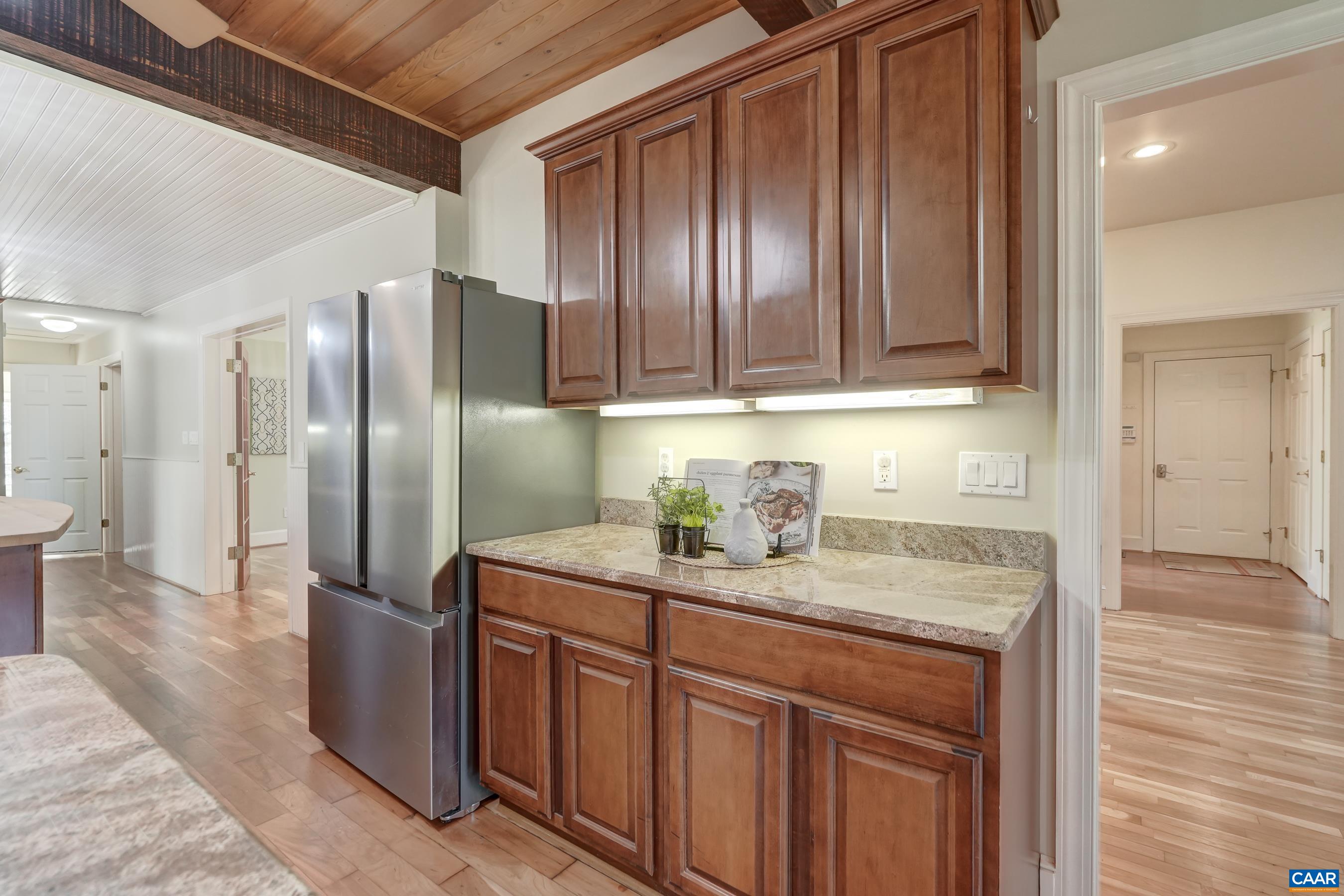 5210 TANAGER WOODS DR