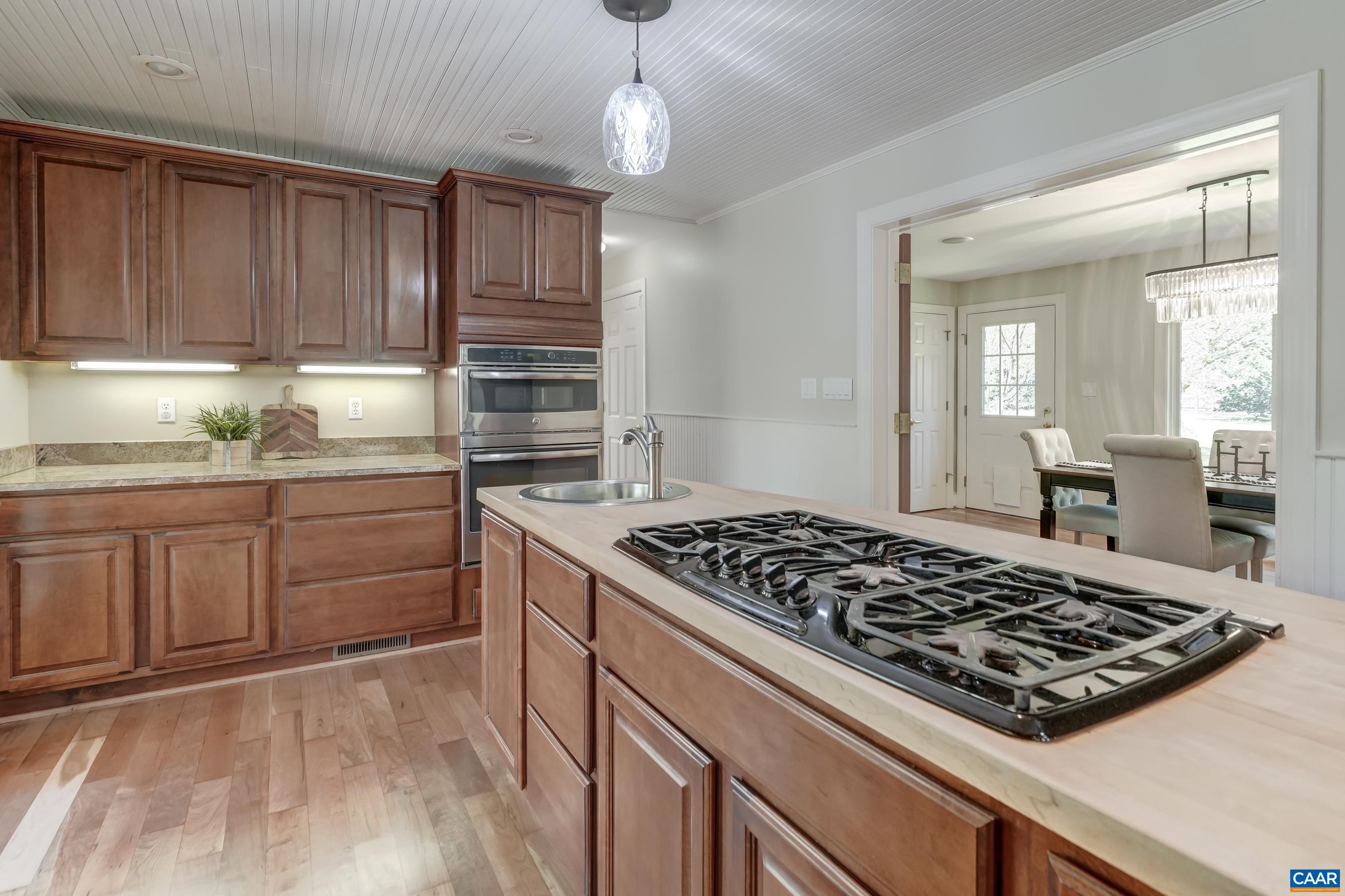 5210 TANAGER WOODS DR