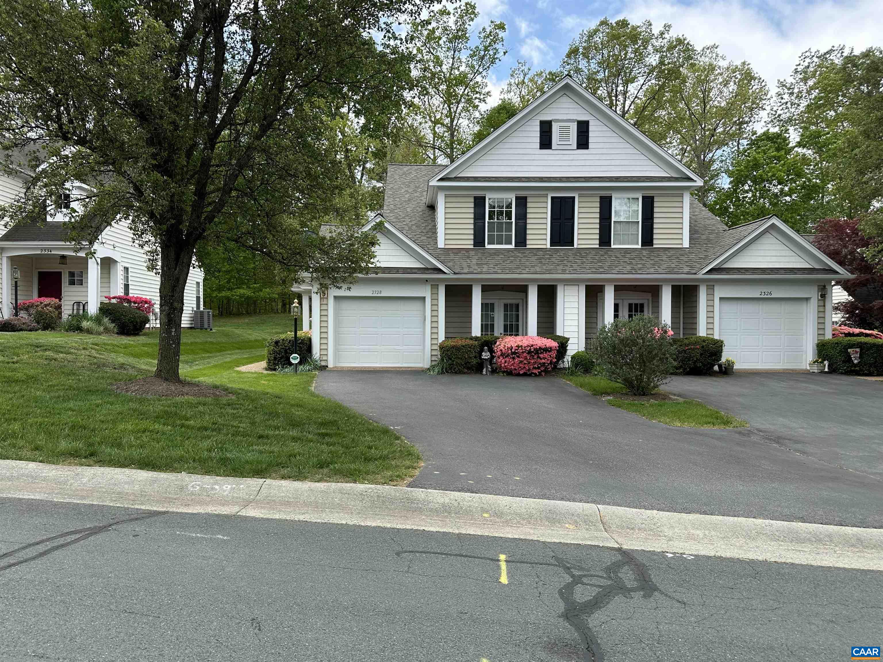 2328 RAVENSWOOD CT
