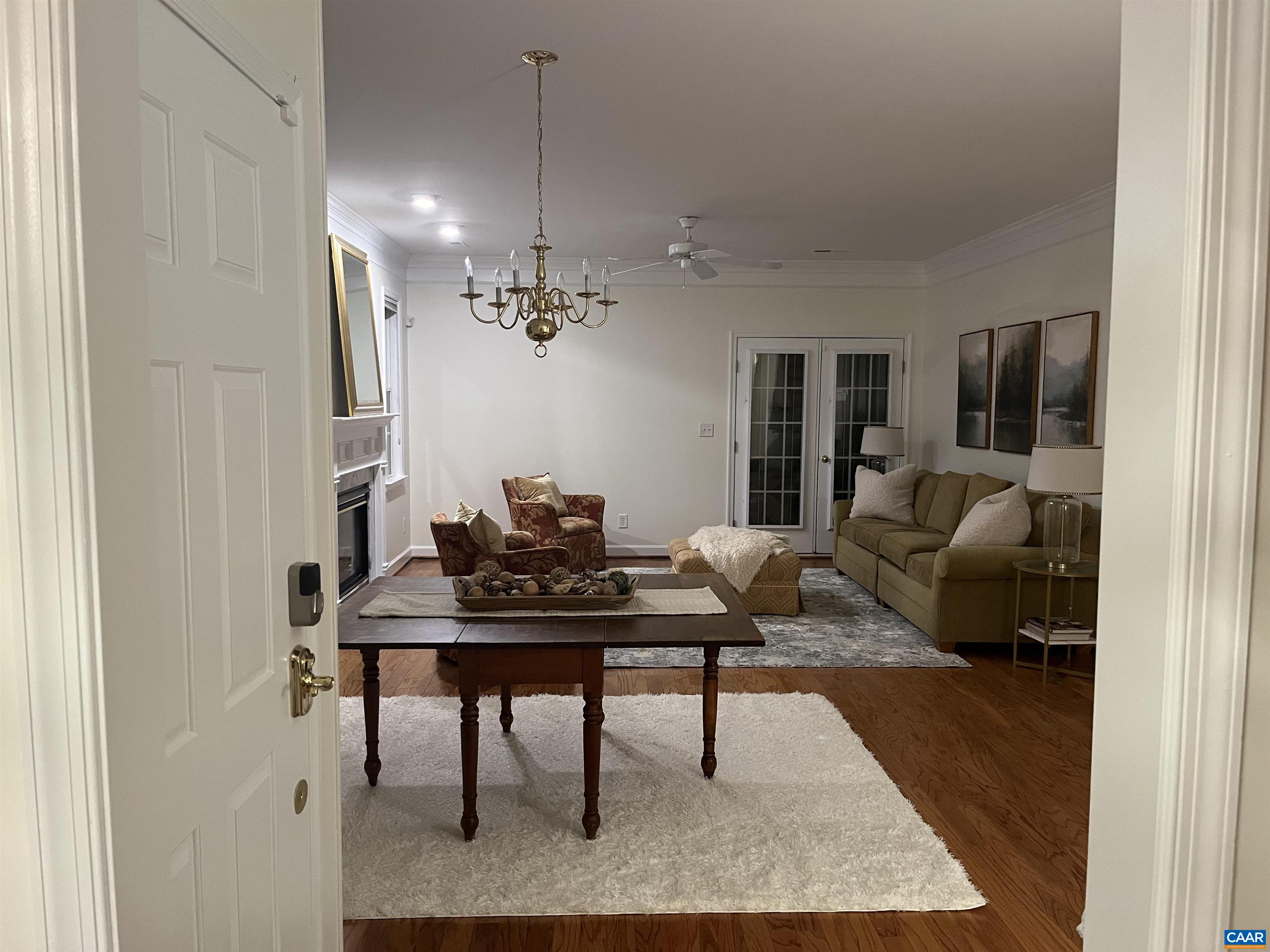 2328 RAVENSWOOD CT
