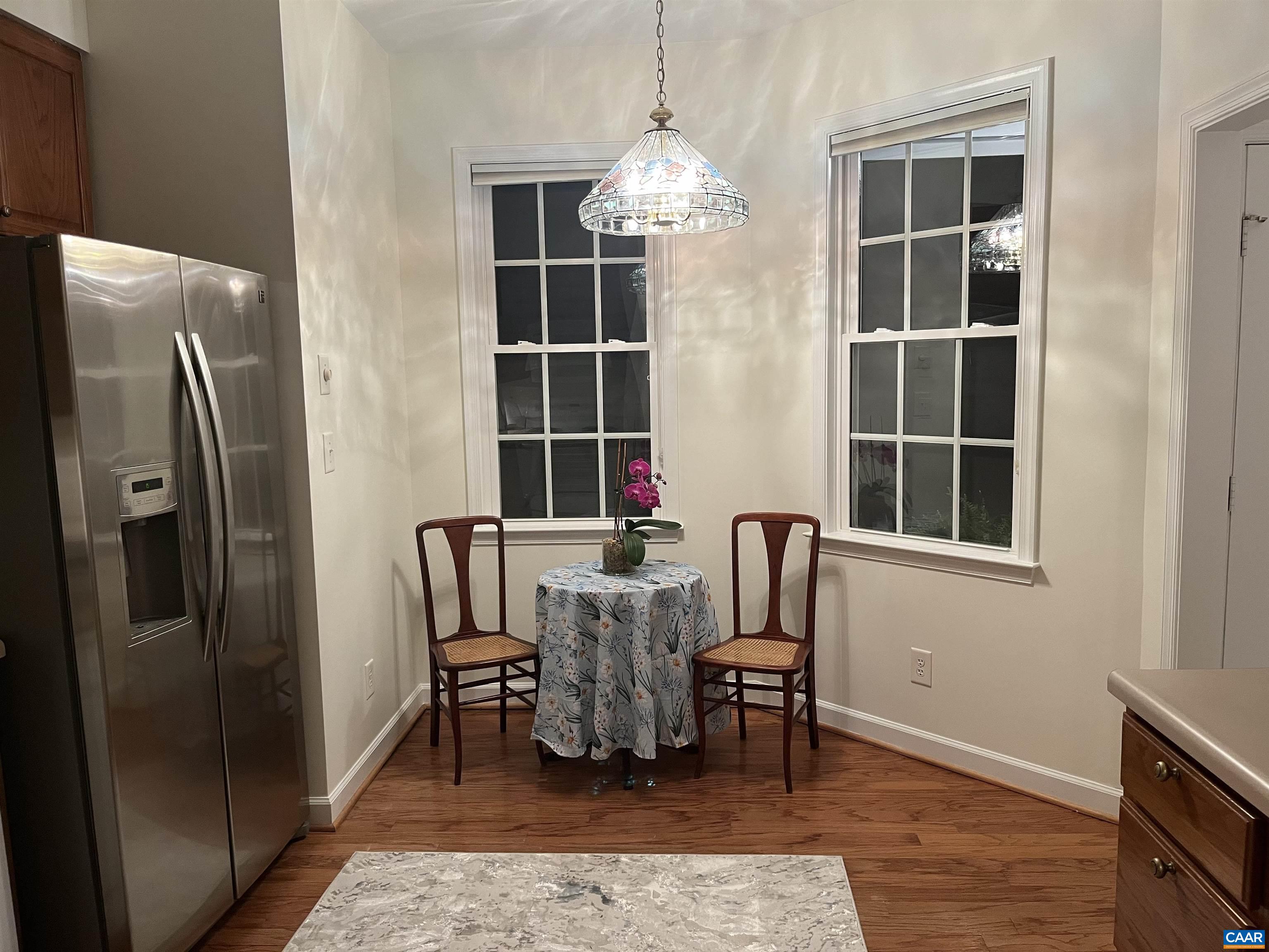 2328 RAVENSWOOD CT