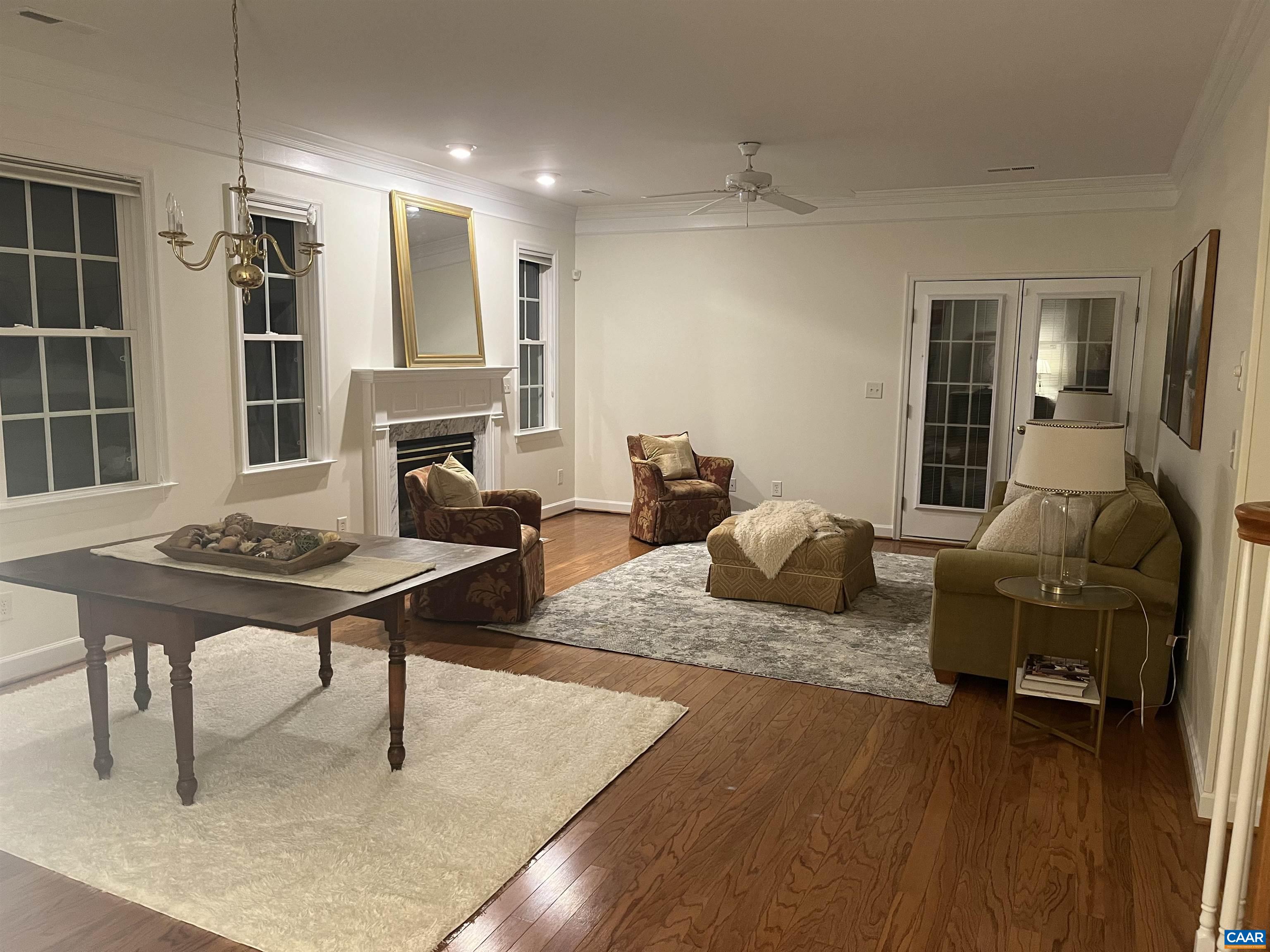 2328 RAVENSWOOD CT