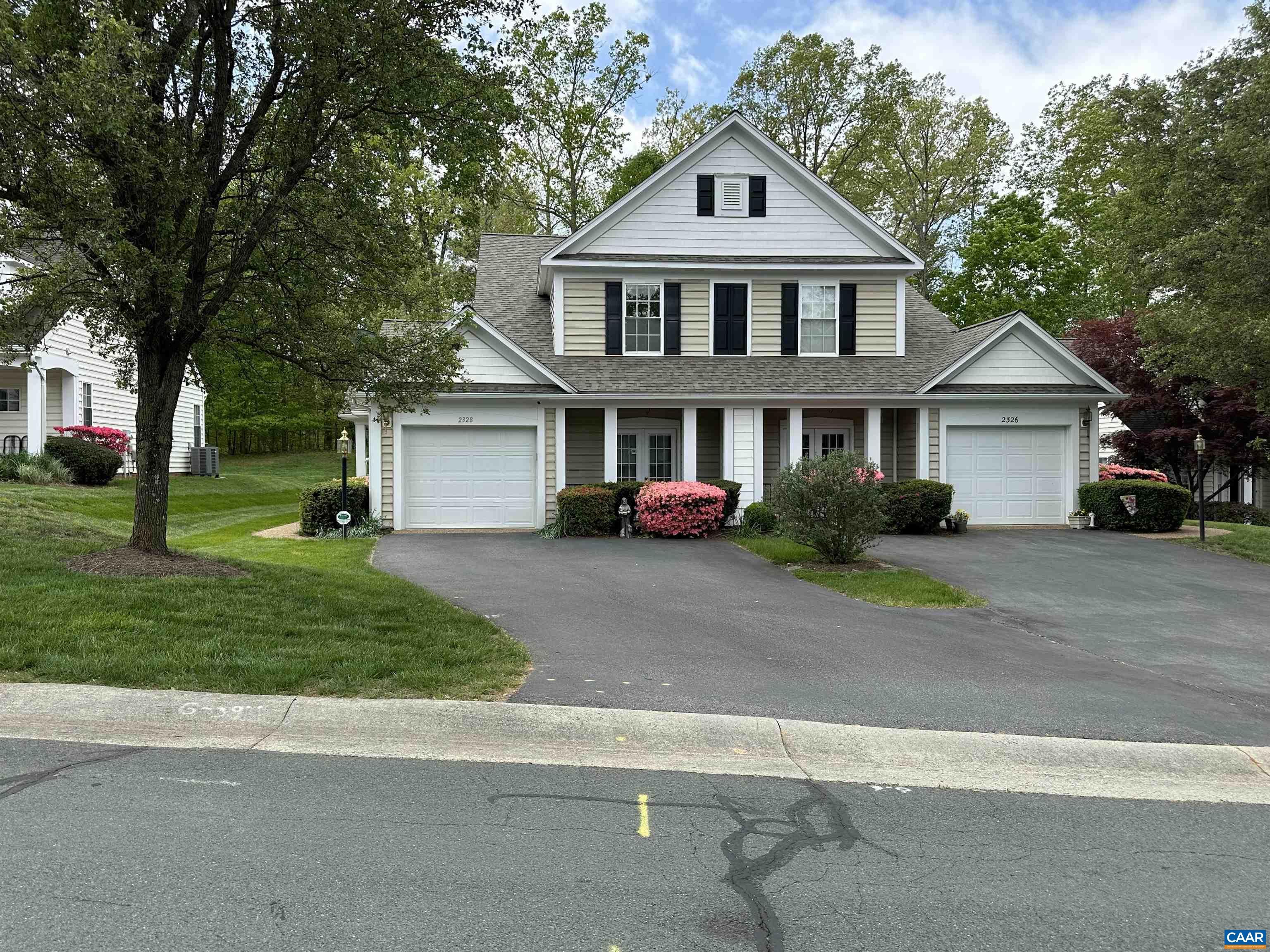 2328 RAVENSWOOD CT