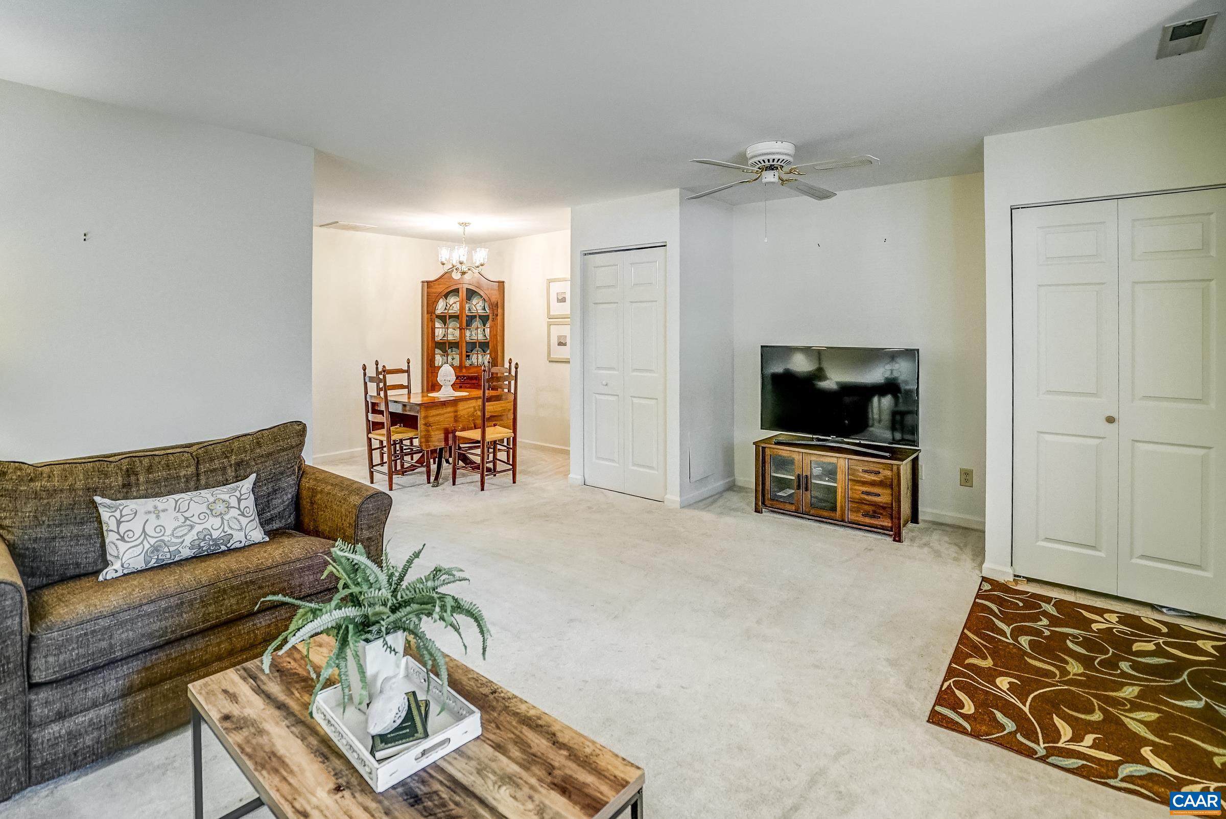 1246 GAZEBO CT