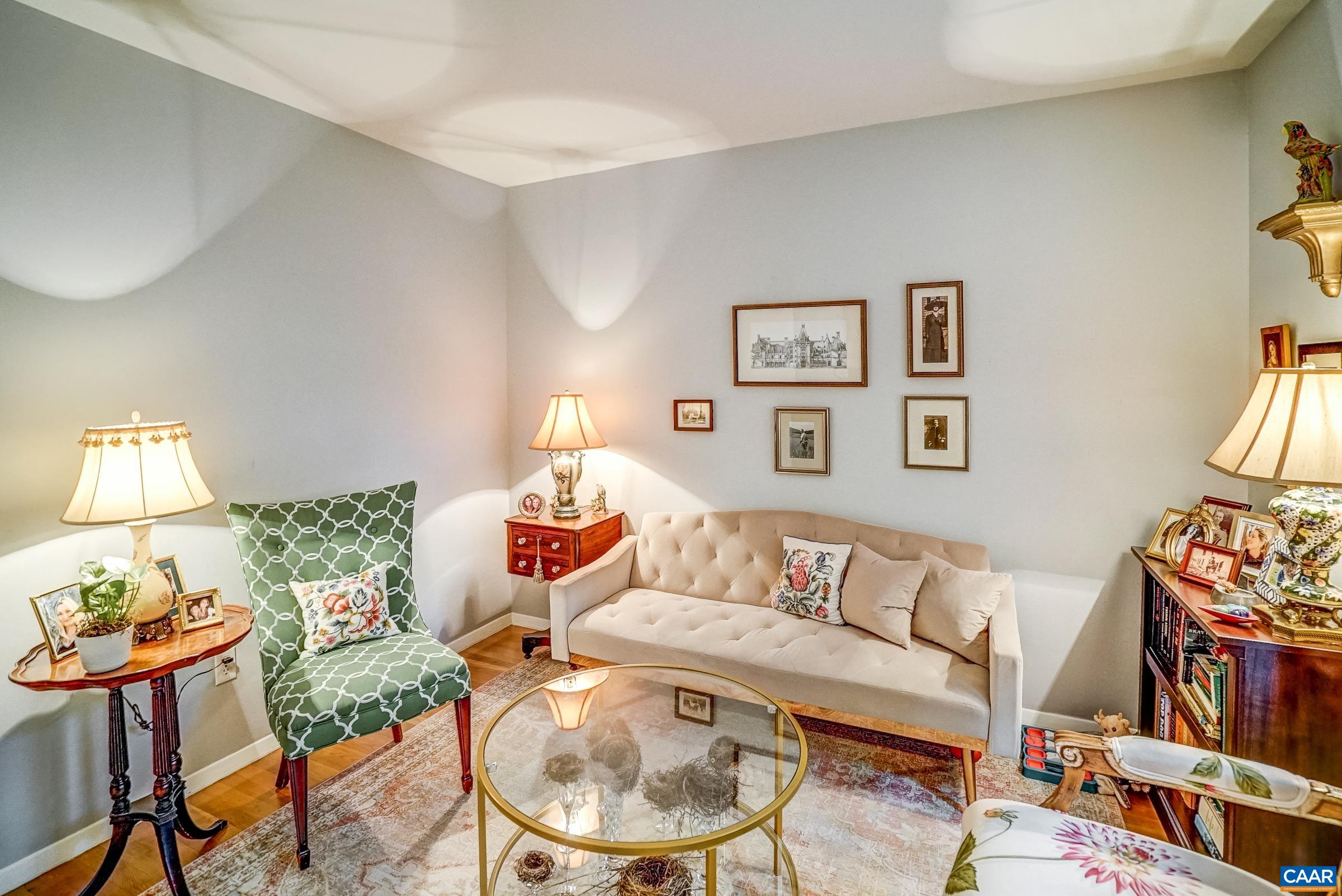 164 HESSIAN HILLS WAY Unit: 4