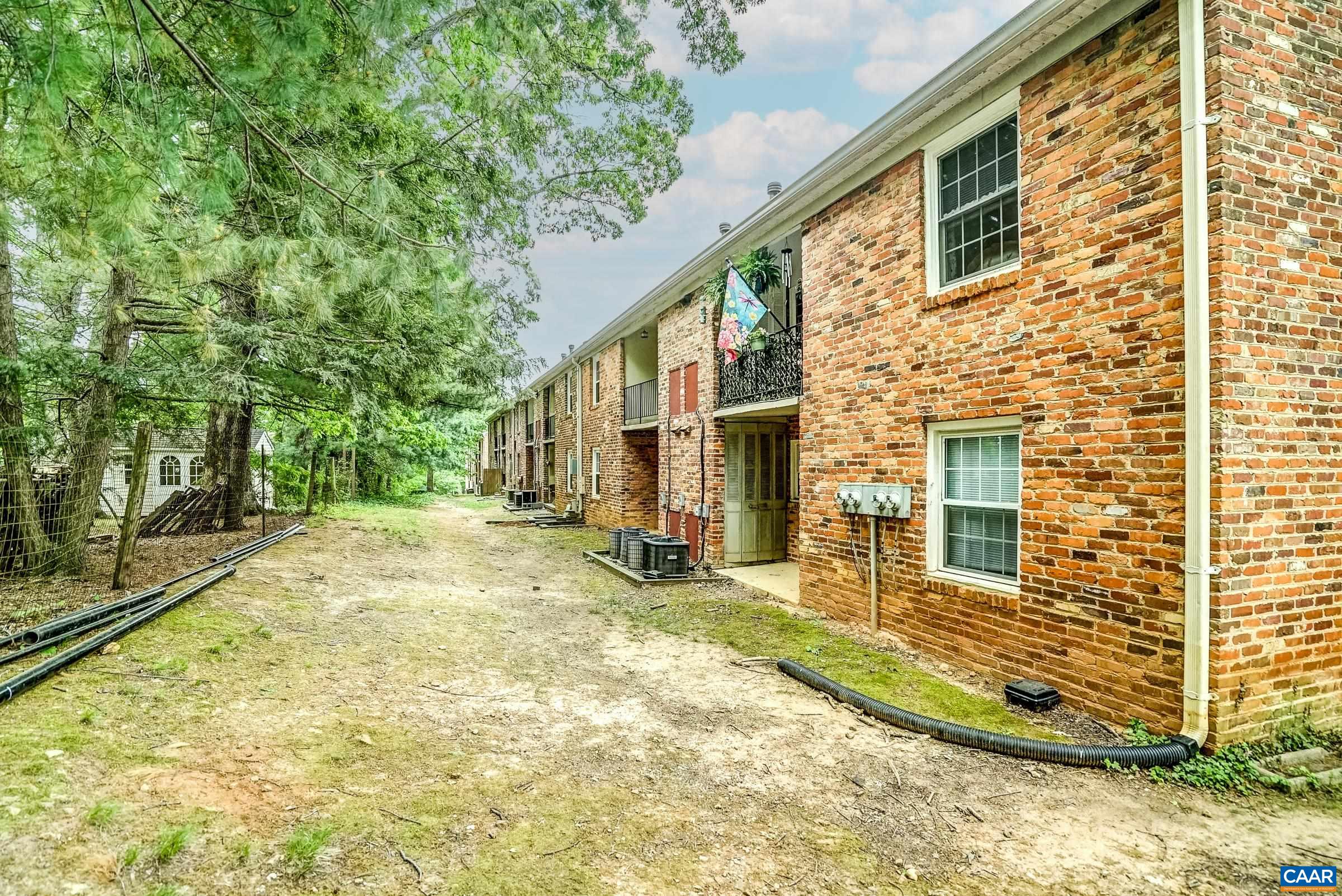 164 HESSIAN HILLS WAY Unit: 4