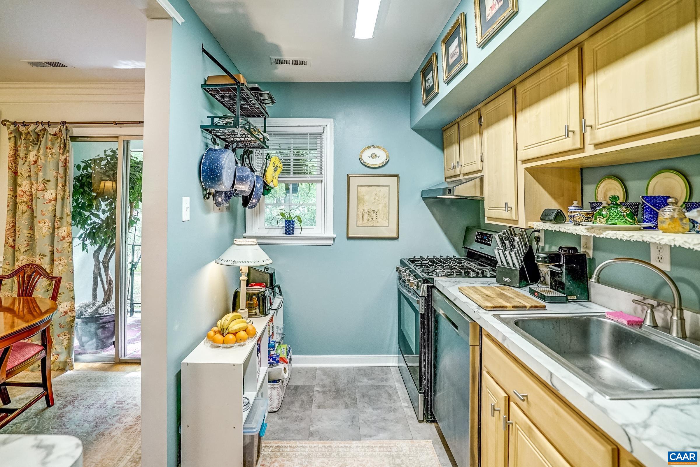 164 HESSIAN HILLS WAY Unit: 4