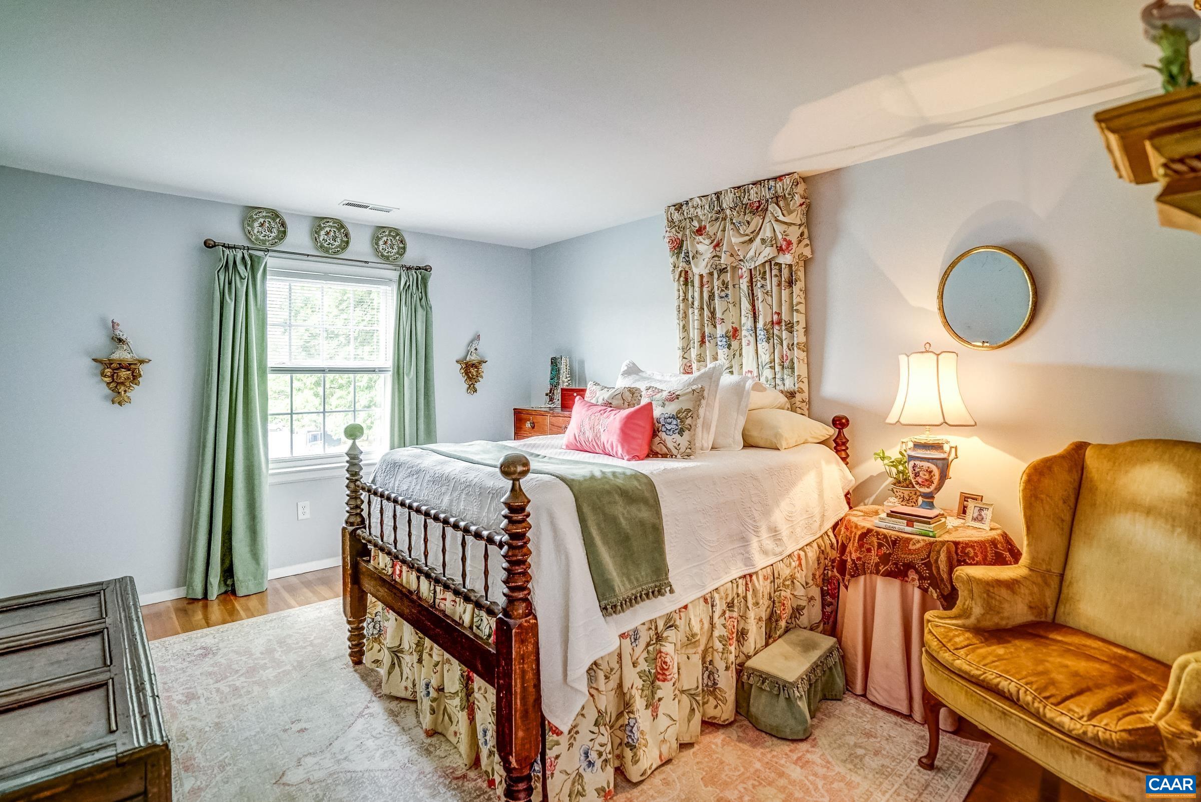 164 HESSIAN HILLS WAY Unit: 4