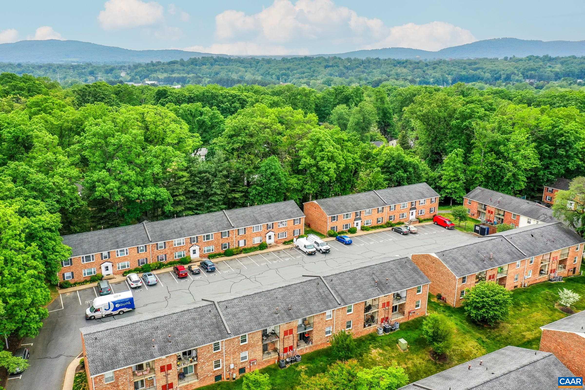 164 HESSIAN HILLS WAY Unit: 4