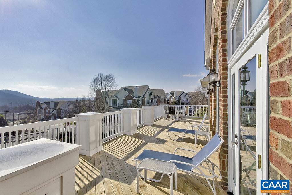1035 WEYBRIDGE CT Unit: 205