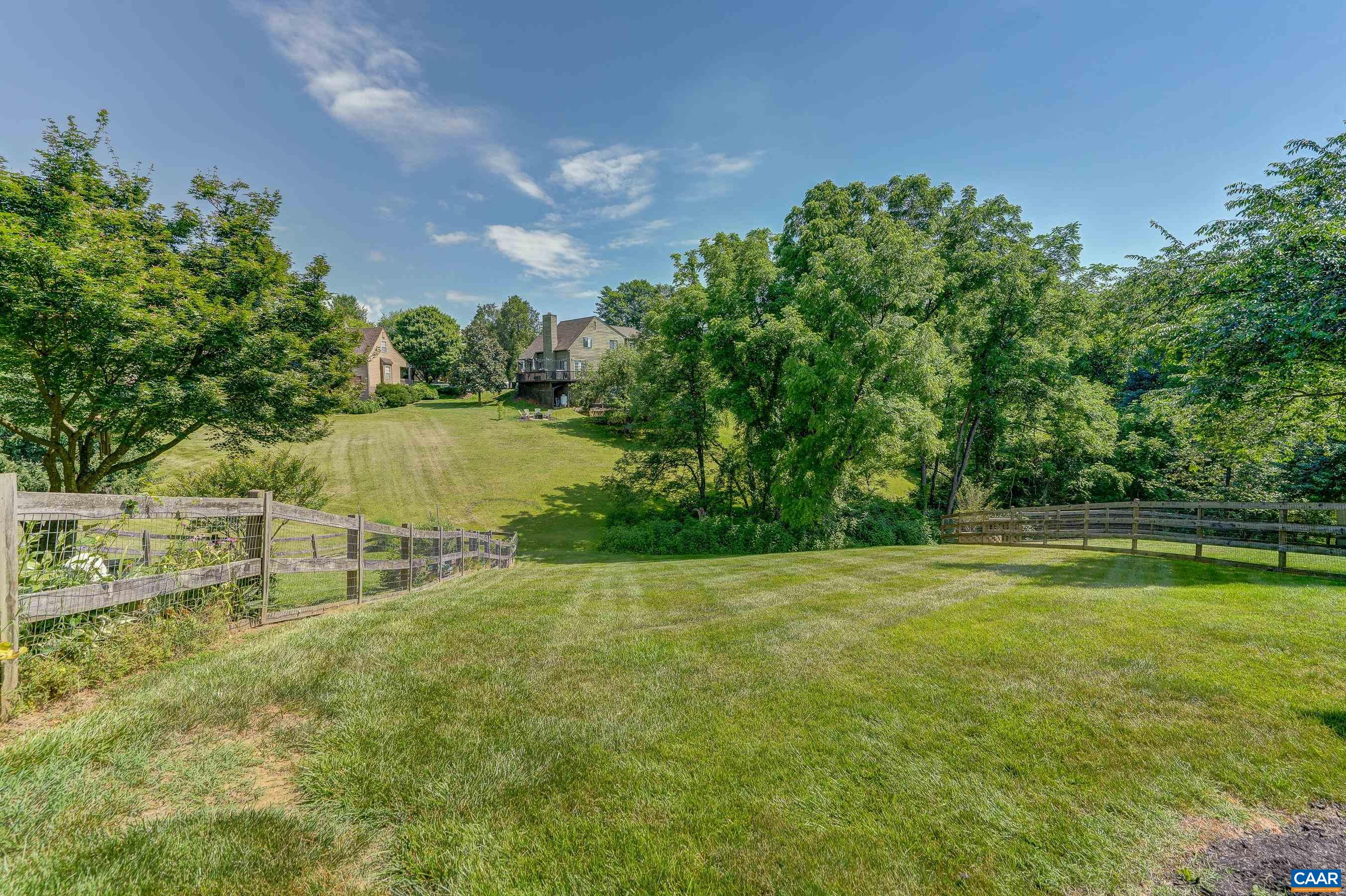 1069 AMBER RIDGE RD