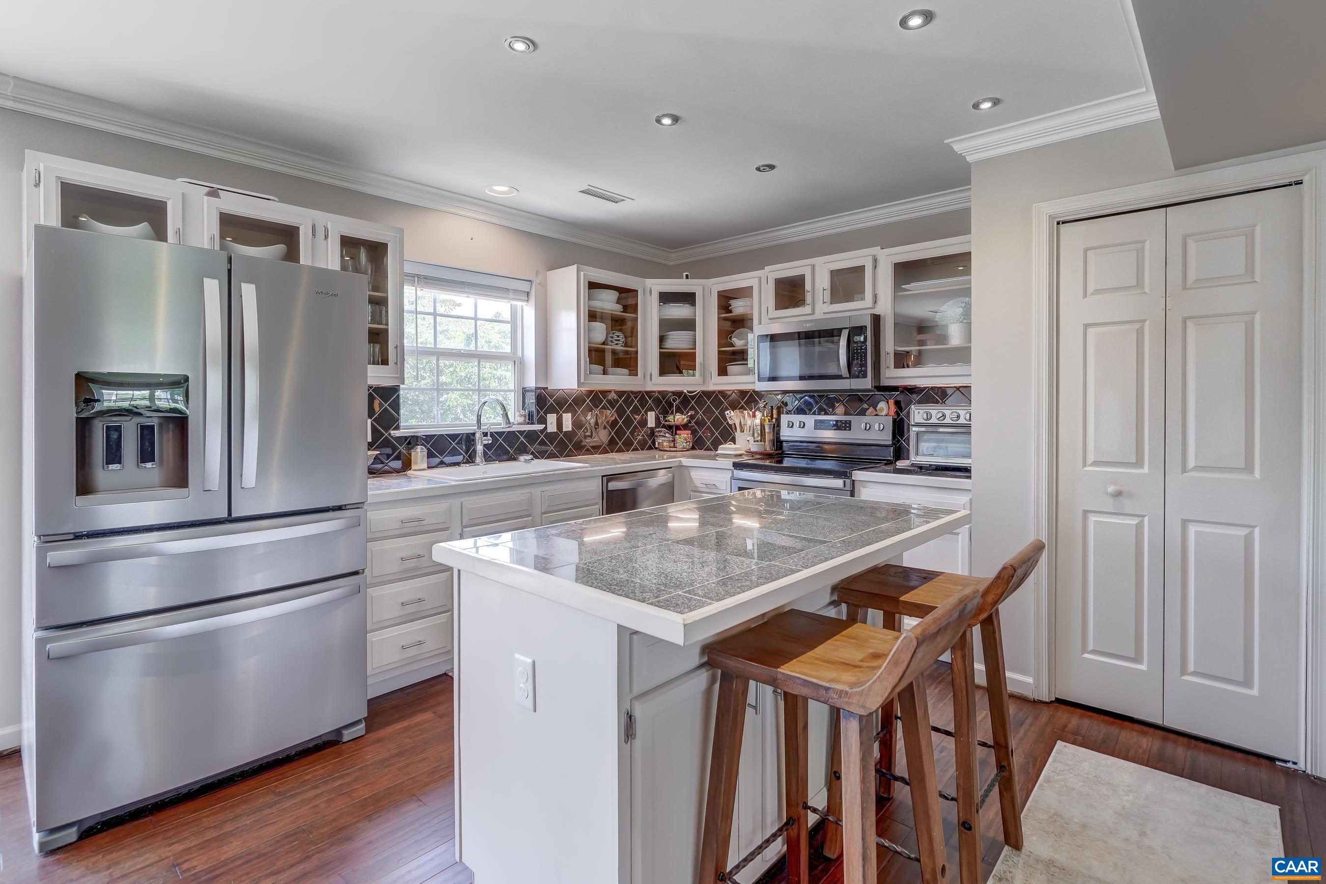 1069 AMBER RIDGE RD