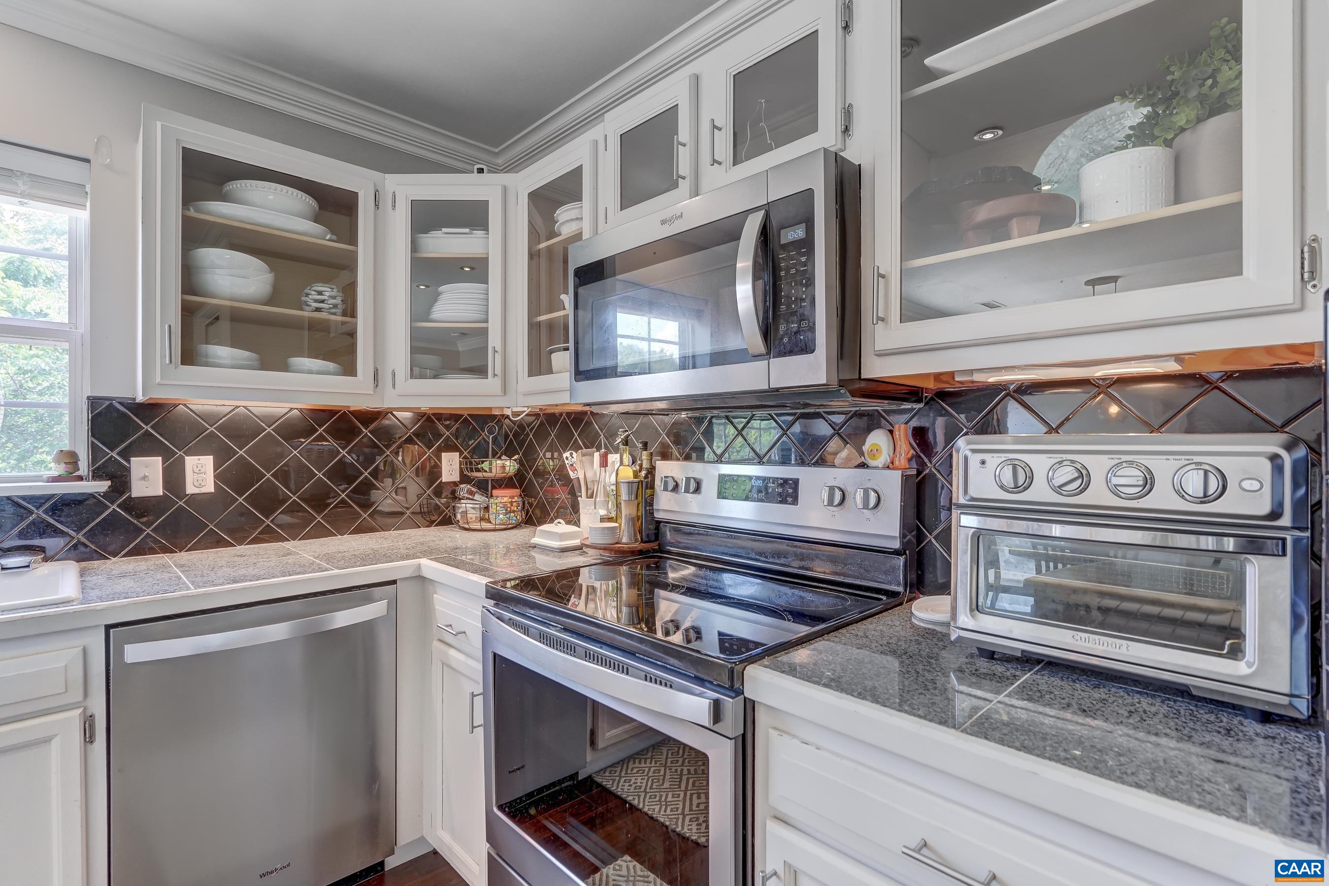 1069 AMBER RIDGE RD