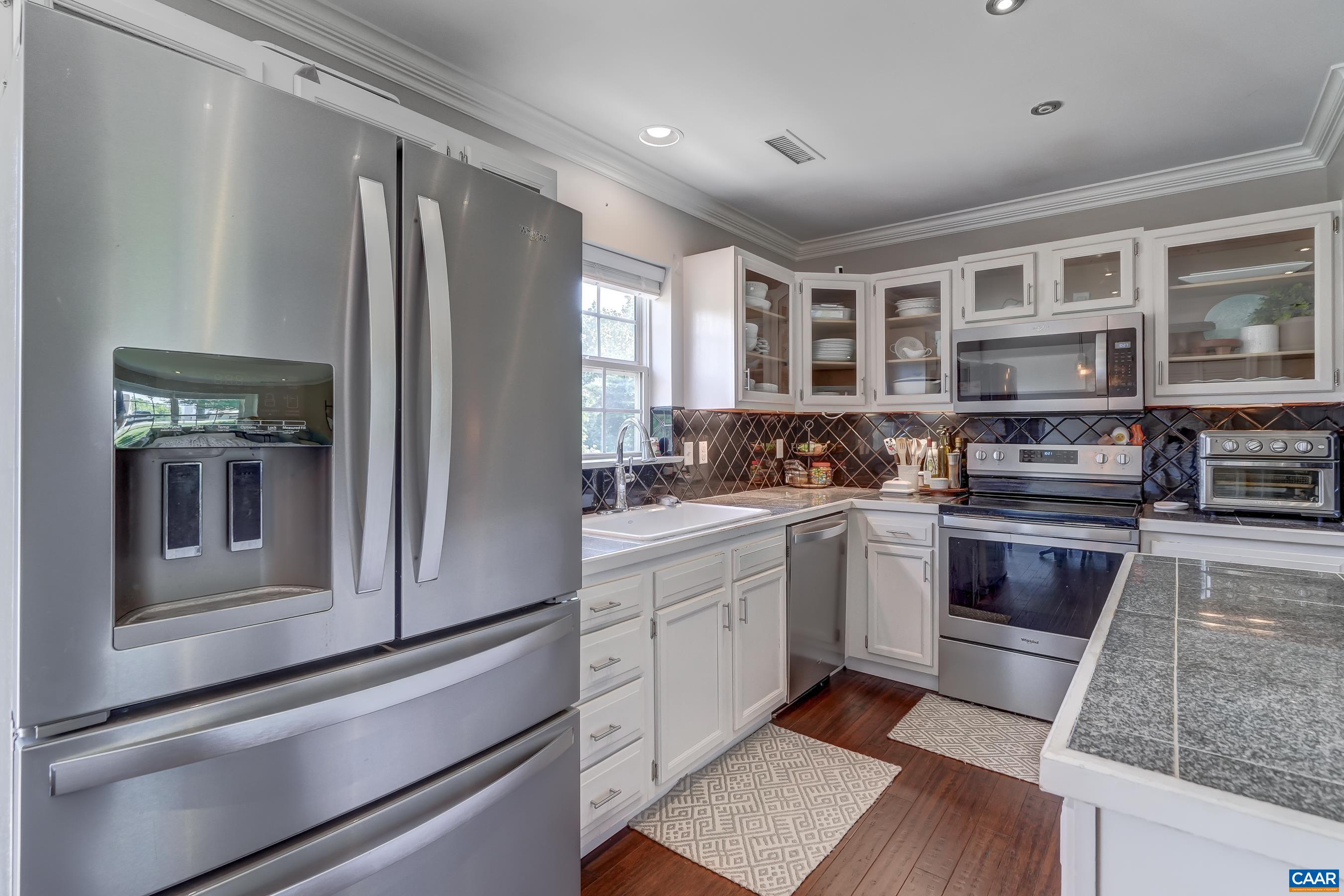 1069 AMBER RIDGE RD