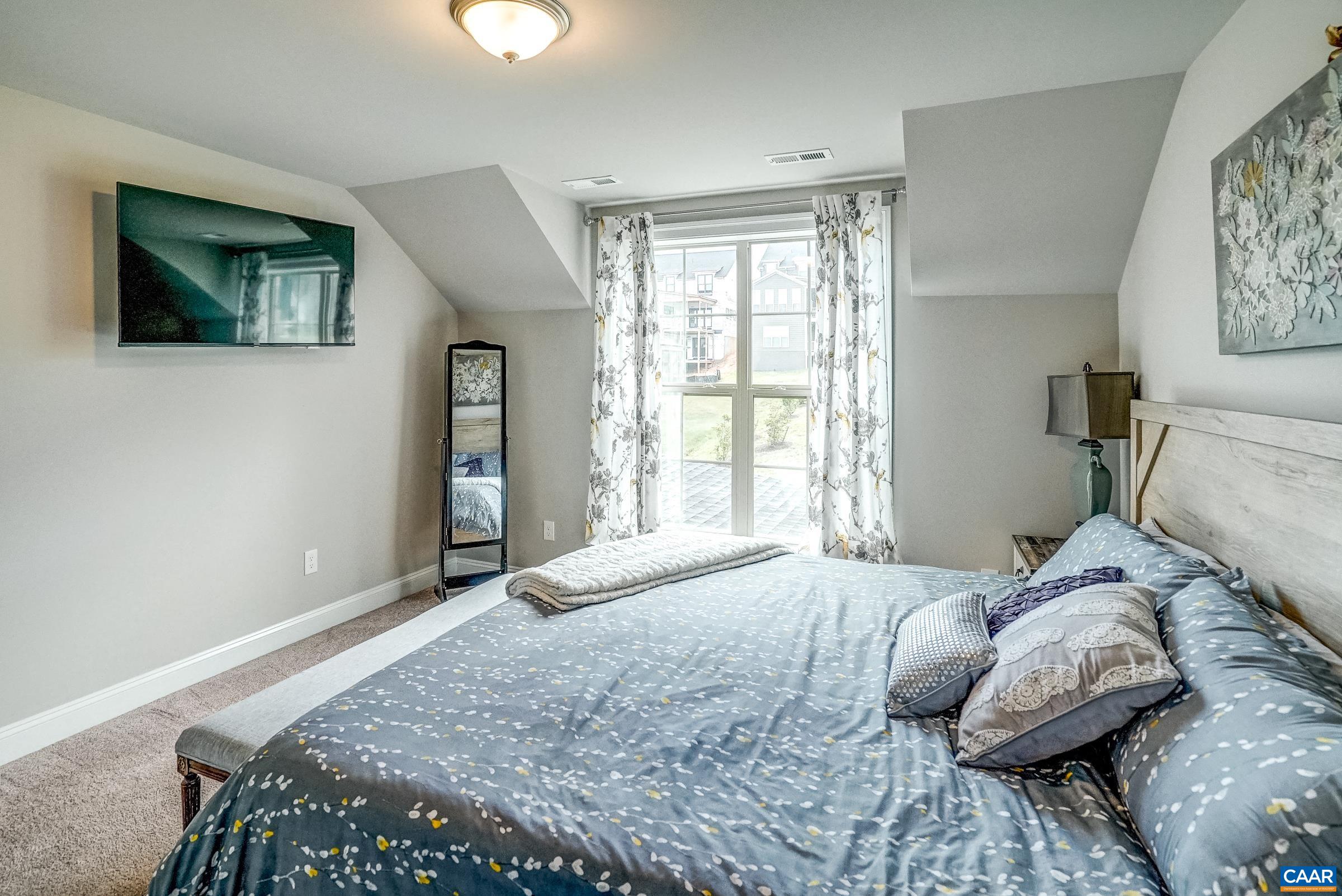 3358 CROSSCREEK PL