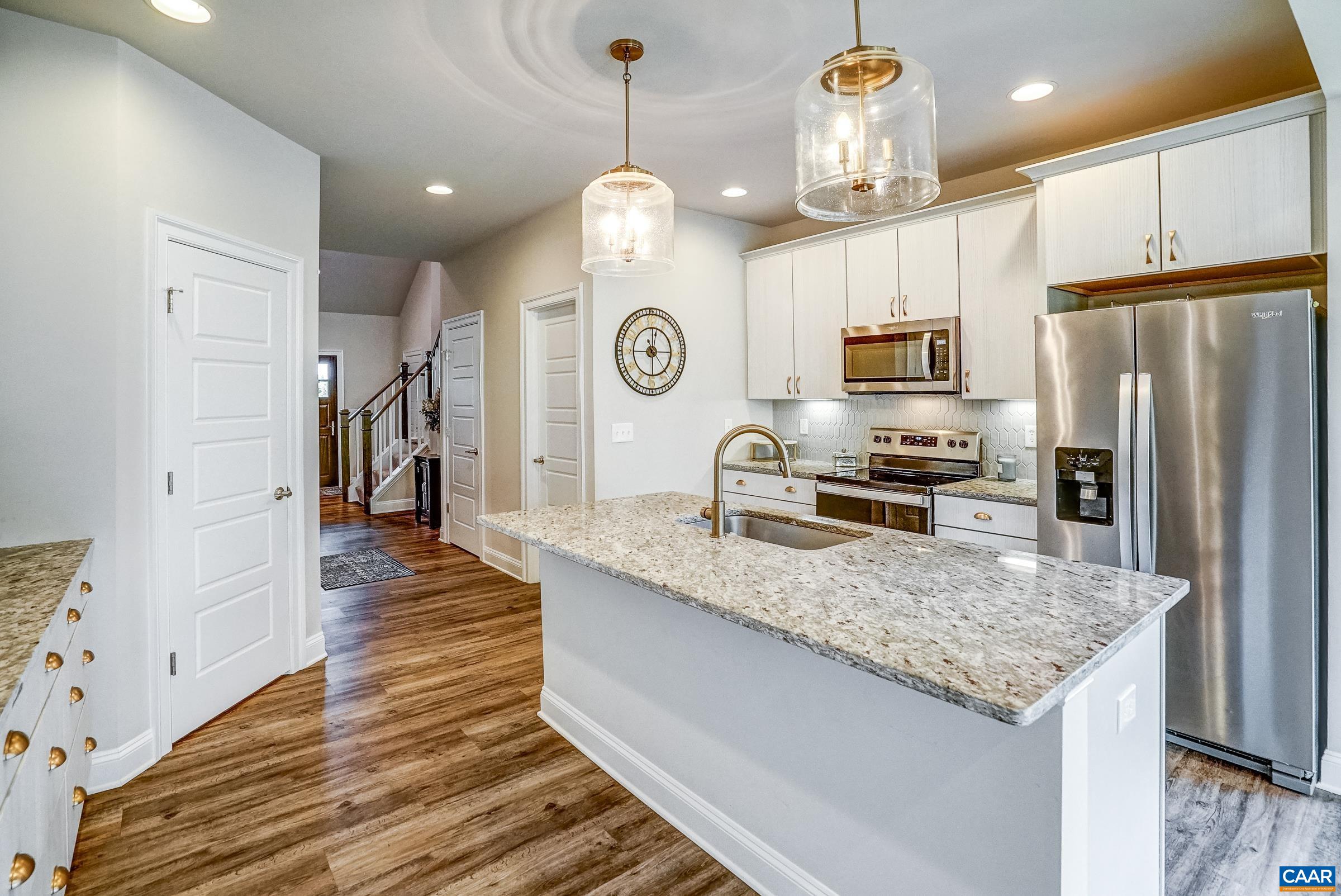 3358 CROSSCREEK PL